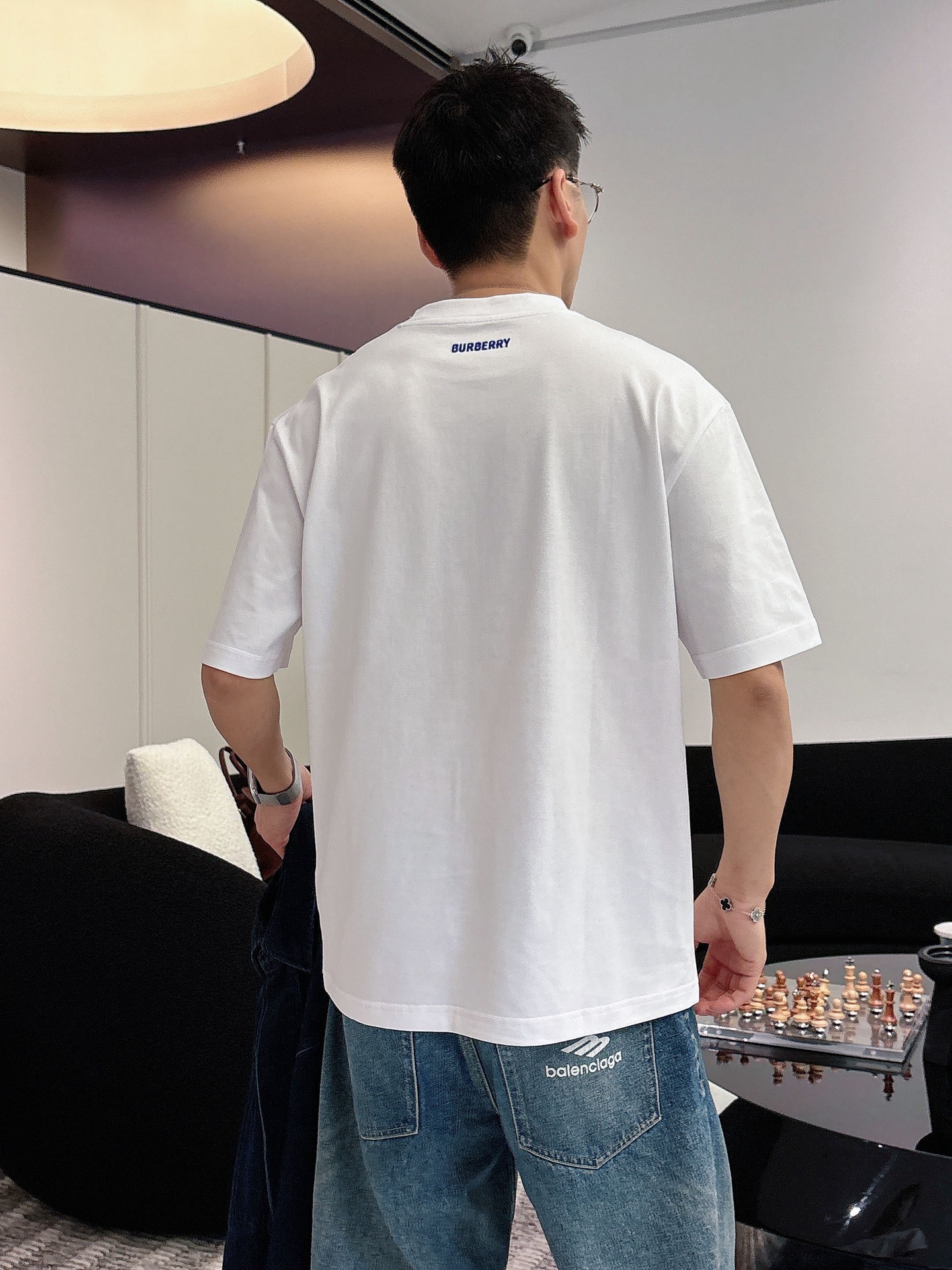 巴宝莉🌾、🆕2026春夏新品发售新品短袖T恤，面料采用新疆长绒棉，温儒柔软 细腻柔软 上身自然是舒适 凉