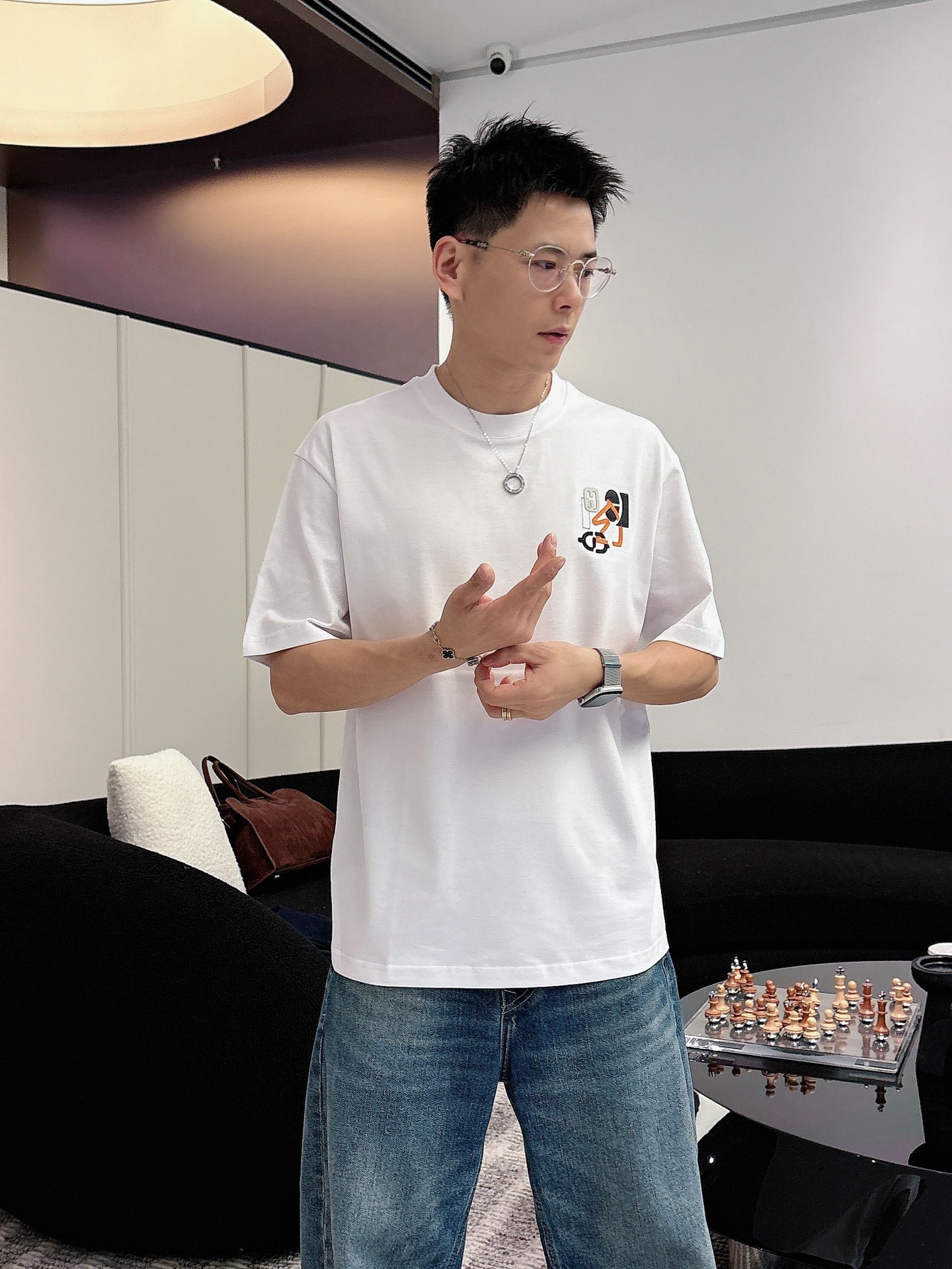 爱马仕🌾、🆕2026春夏新品发售新品短袖T恤，面料采用新疆长绒棉，温儒柔软 细腻柔软 上身自然是舒适 凉