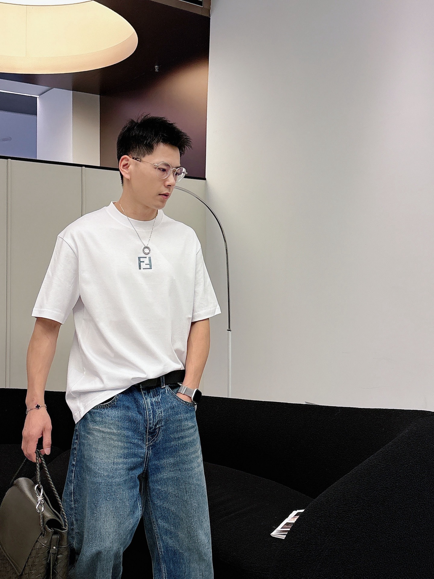 芬迪🌾、🆕2026春夏新品发售新品短袖T恤，面料采用新疆长绒棉，温儒柔软 细腻柔软 上身自然是舒适 凉爽