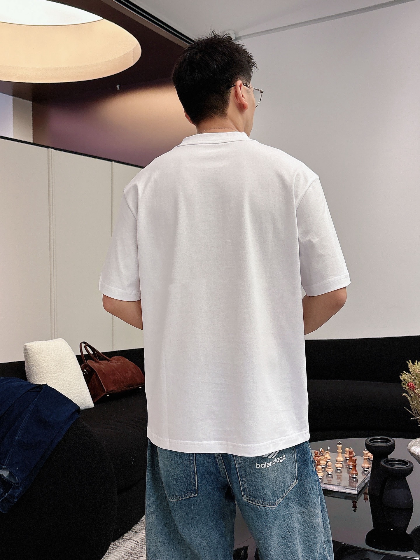 芬迪🌾、🆕2026春夏新品发售新品短袖T恤，面料采用新疆长绒棉，温儒柔软 细腻柔软 上身自然是舒适 凉爽