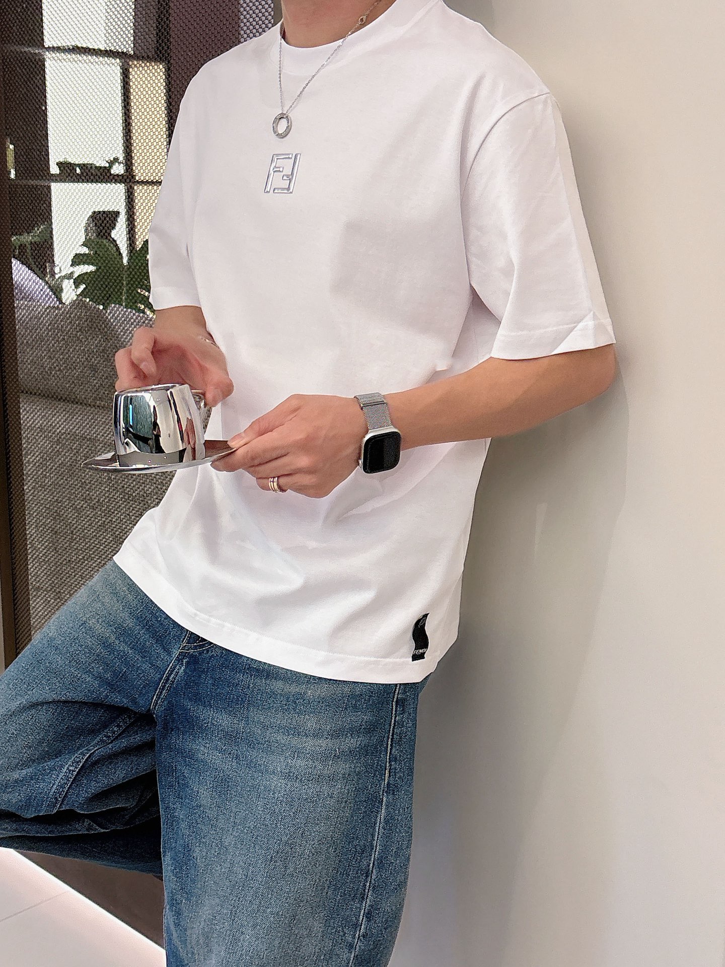 芬迪🌾、🆕2026春夏新品发售新品短袖T恤，面料采用新疆长绒棉，温儒柔软 细腻柔软 上身自然是舒适 凉爽