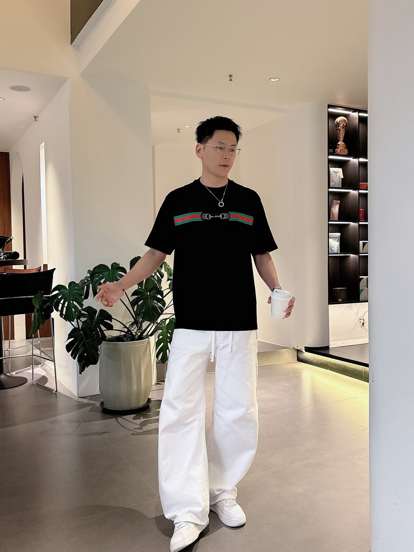 古奇🌾、🆕2026春夏新品发售新品短袖T恤，面料采用新疆长绒棉，温儒柔软 细腻柔软 上身自然是舒适 凉爽