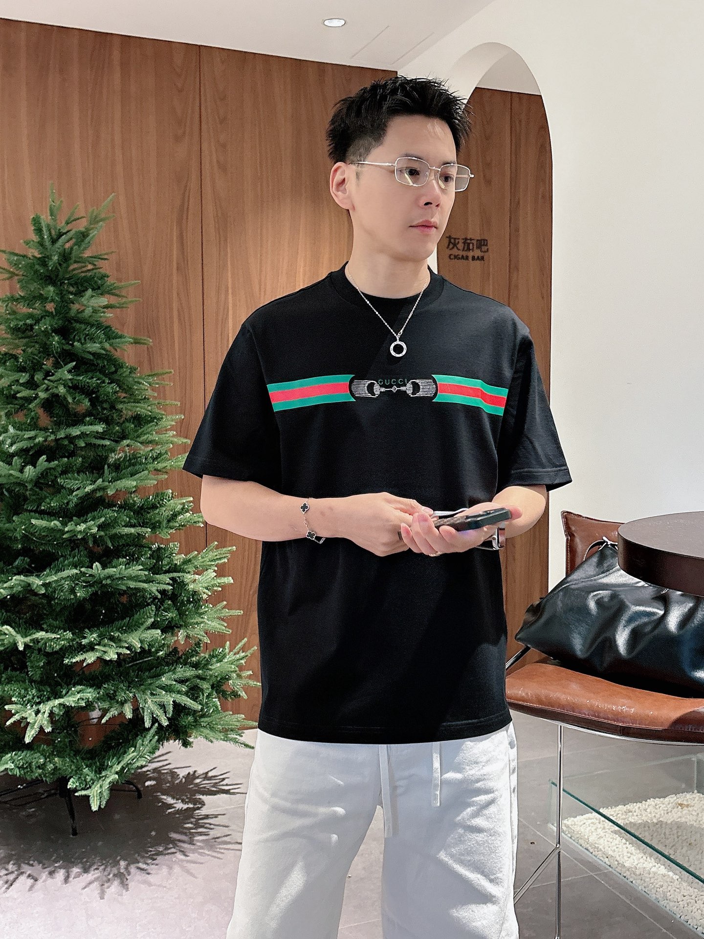 古奇🌾、🆕2026春夏新品发售新品短袖T恤，面料采用新疆长绒棉，温儒柔软 细腻柔软 上身自然是舒适 凉爽