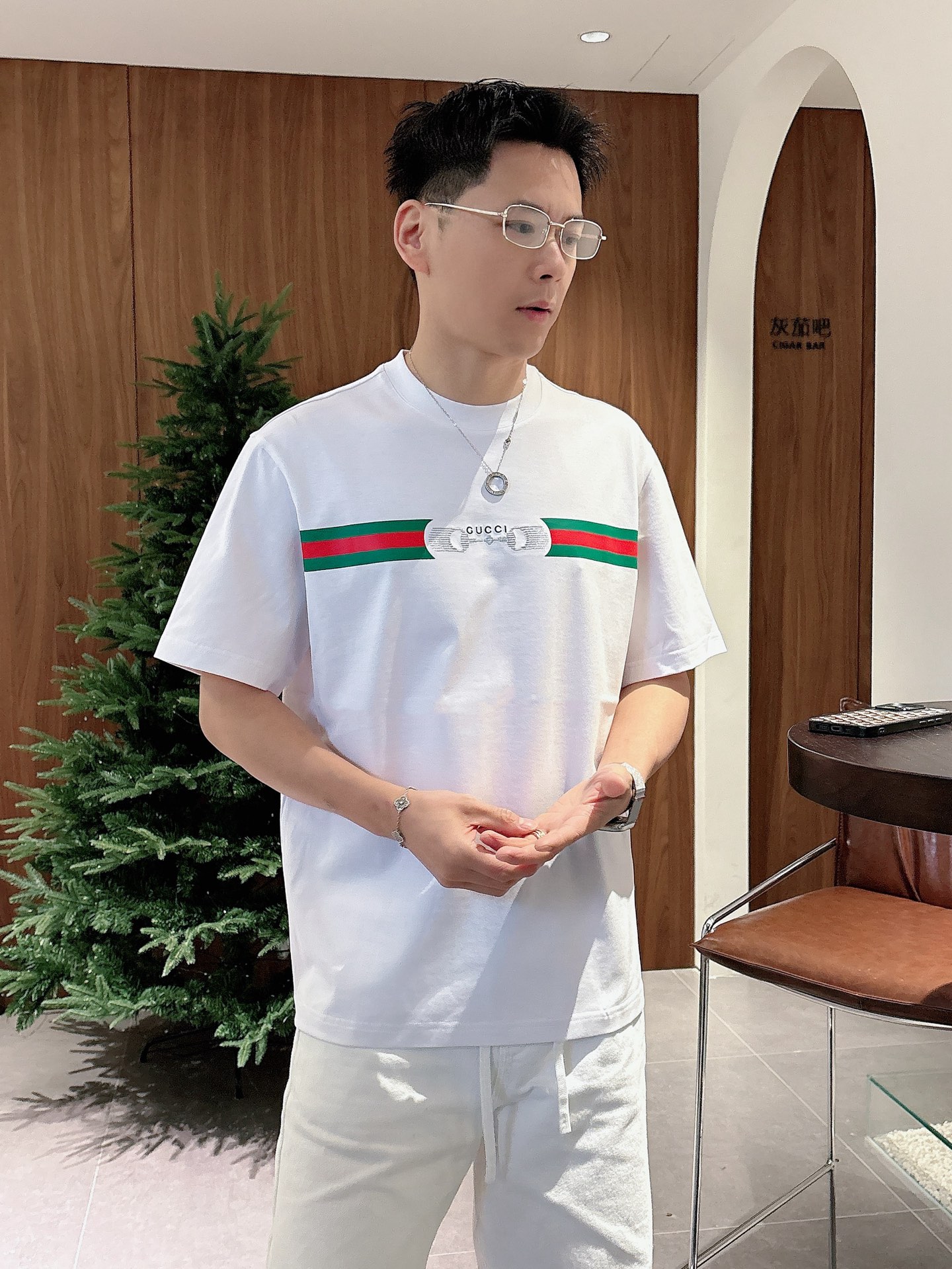 古奇🌾、🆕2026春夏新品发售新品短袖T恤，面料采用新疆长绒棉，温儒柔软 细腻柔软 上身自然是舒适 凉爽