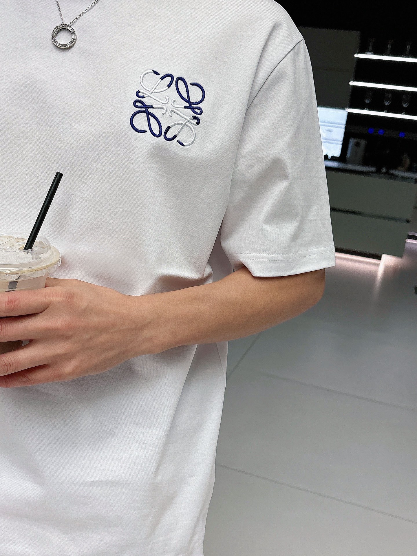 罗意威🌾、🆕2026春夏新品发售新品短袖T恤，面料采用新疆长绒棉，温儒柔软 细腻柔软 上身自然是舒适 凉