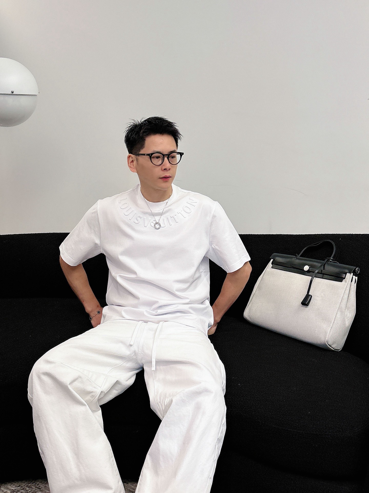 LV🌾、🆕2026春夏新品发售新品短袖T恤，面料采用新疆长绒棉，温儒柔软 细腻柔软 上身自然是舒适 凉爽