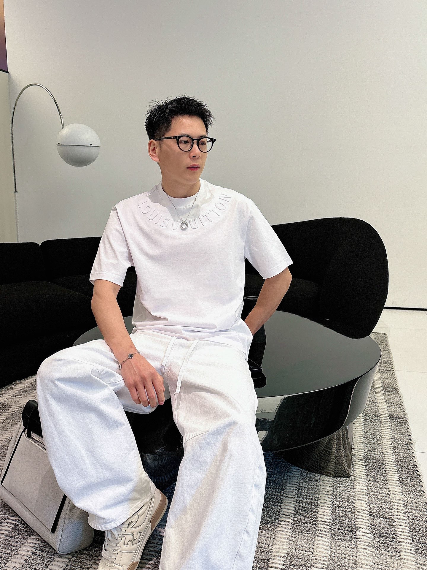 LV🌾、🆕2026春夏新品发售新品短袖T恤，面料采用新疆长绒棉，温儒柔软 细腻柔软 上身自然是舒适 凉爽