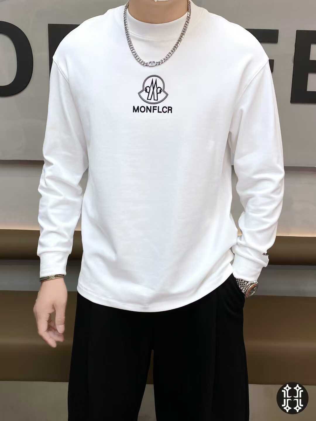 NO:570674,MONCL*R MONCL*R  2025 new autumn and winter men's round neck pullover sweatshirt. High-quality European product series. Heavy-duty stunner item, high-street mix and match style, eye-catching and powerful work, unique craftsmanship pattern on the chest, rich visual effects. Modal fabric provided by Italian customers, excellent drape, gloss brings strong texture, Italian slim tailoring, super fashionable interior and exterior items, giving men the most exquisite dress. Size M-3XL, can wear up to 195 pounds!  ,,hoodie,sweatshirts,alexander wang19860909MONCL*R 蒙*口 2025年秋冬新款男士圆领套头卫衣.高品质欧货系列.重磅级尤物单品,高街混搭腔调有味,吸睛有力之作,胸前独特工艺制作图案,视觉效果丰富.意大利客供莫代尔面料,垂感极佳,光泽度带来强烈的质感,意式修身剪裁,超好的时髦内外兼搭单品,给予男人最精致打扮.尺码M-3XL,最大可穿到195斤！,,hoodie,sweatshirts,alexander wang,Men's clothing