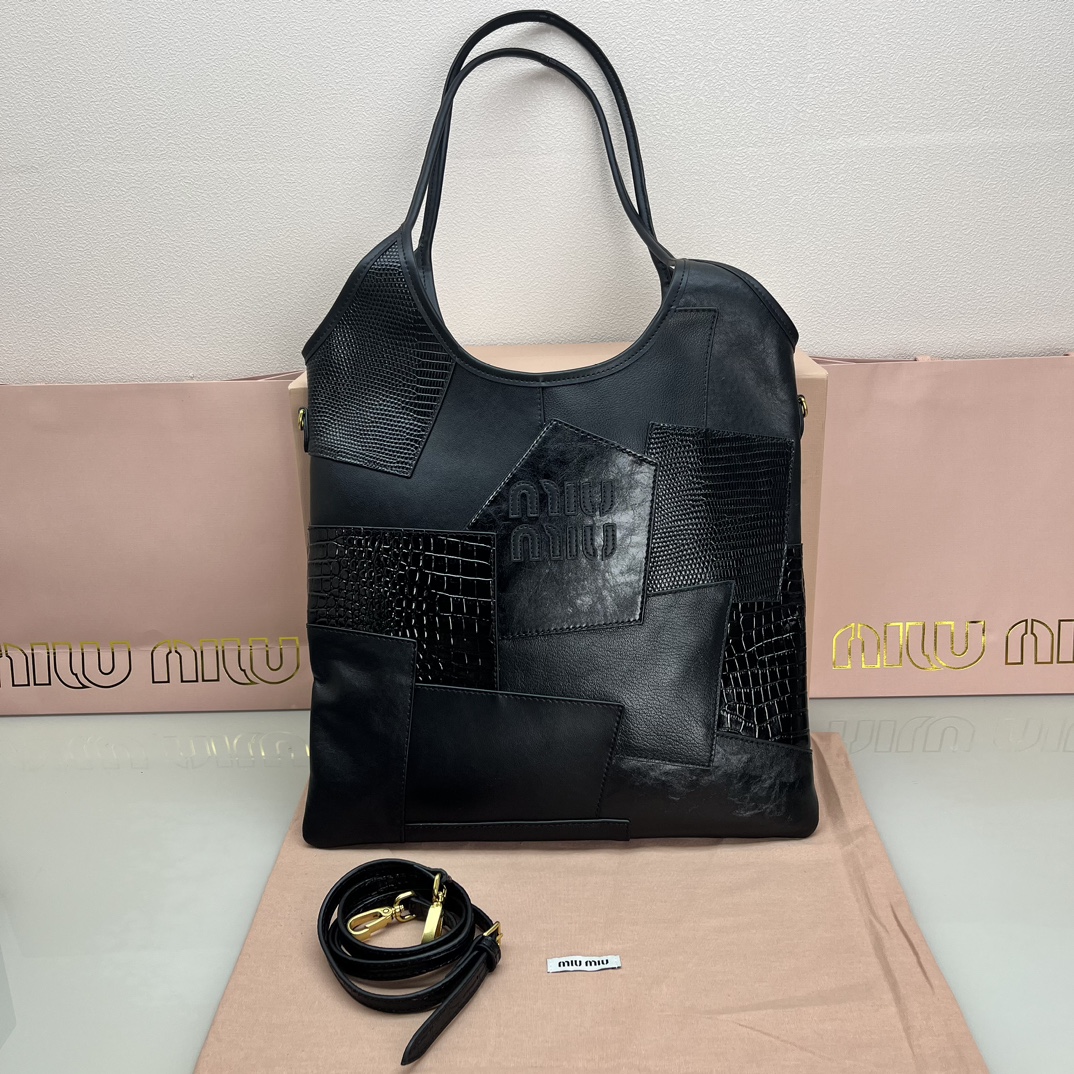 MiuMiu AAAA
 Taschen Umhängetaschen  & Schultertaschen Schwarz Spleißen Unterarm