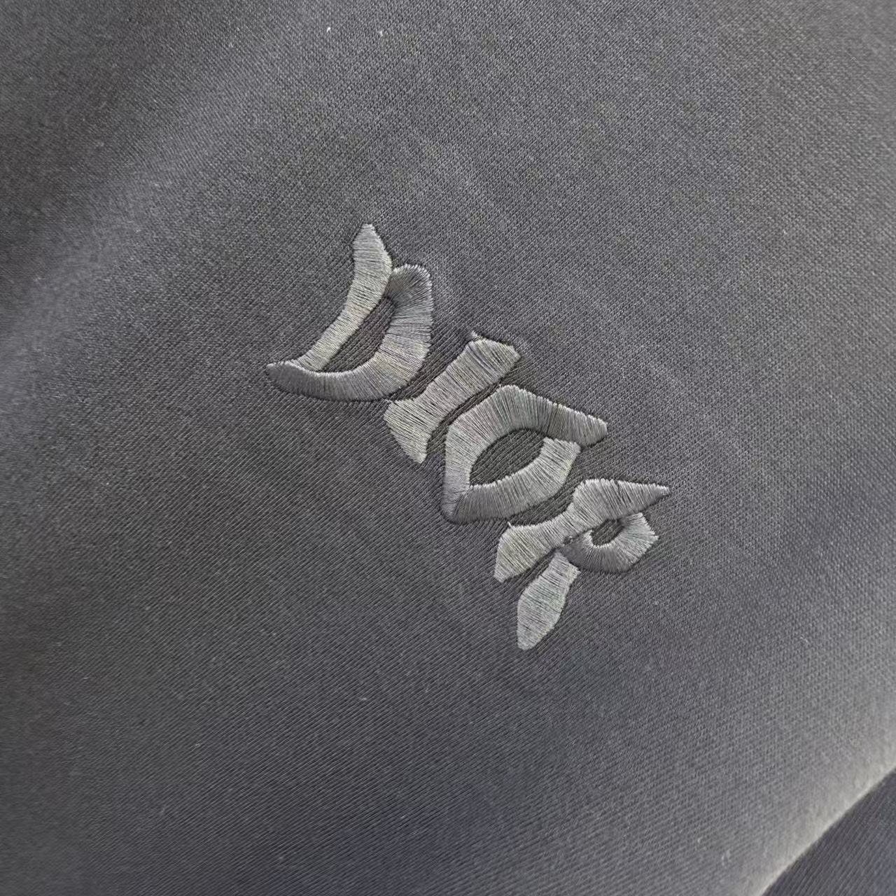 Dior DIO 2026春夏新款 蜜蜂字母锁链绣花