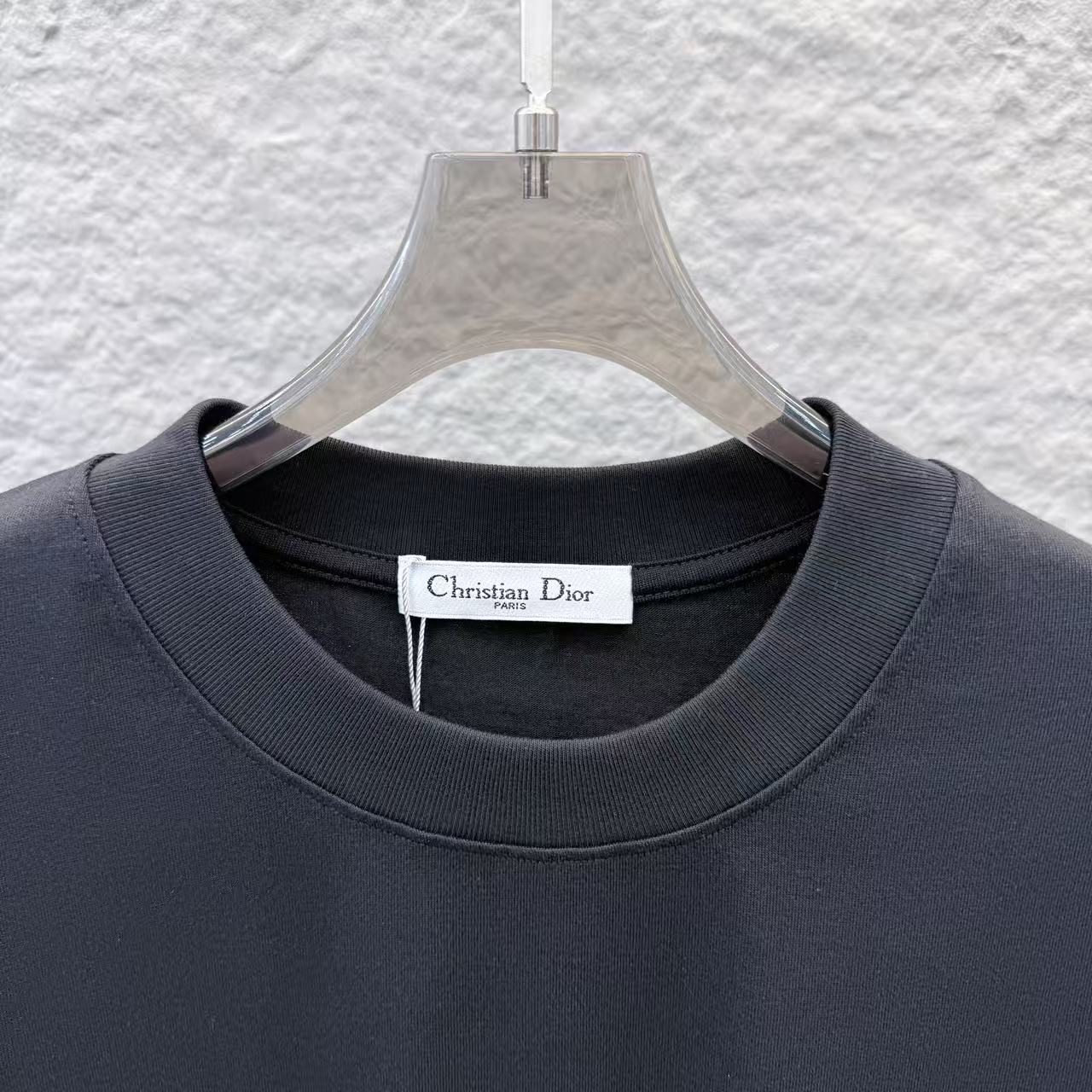 Dior DIO 2026春夏新款 蜜蜂字母锁链绣花