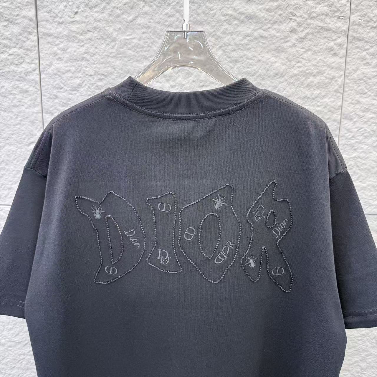 Dior DIO 2026春夏新款 蜜蜂字母锁链绣花