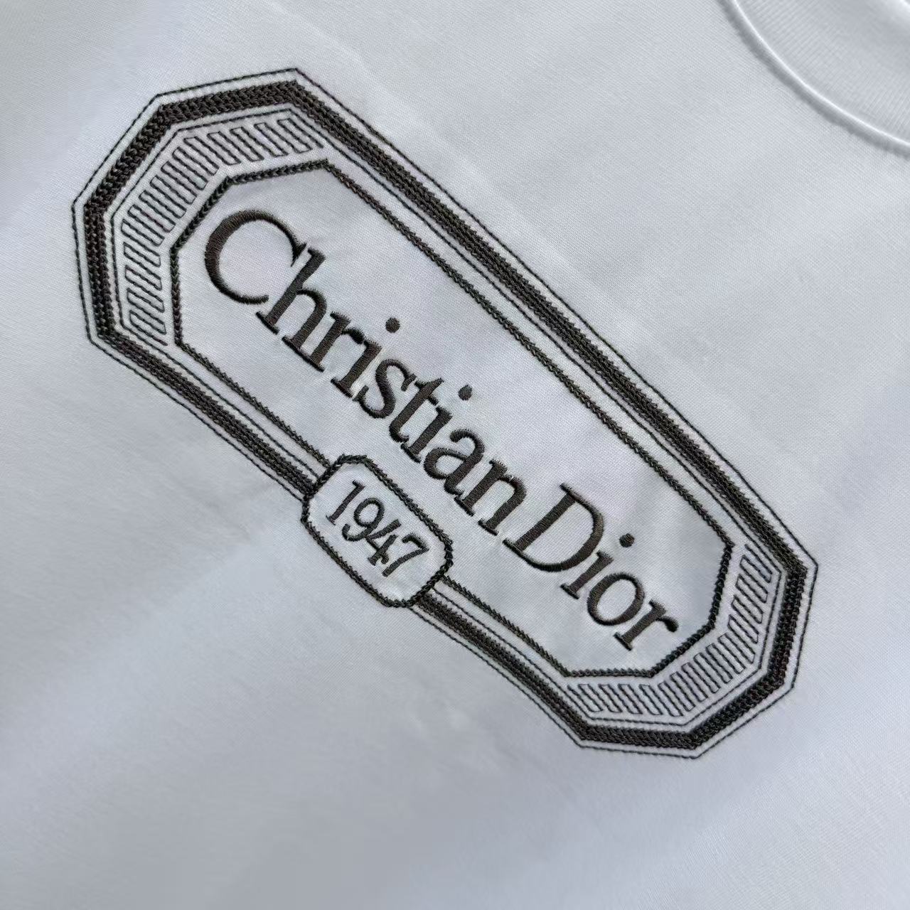 Dior DIO 2026春夏新款 字母锁链绣花