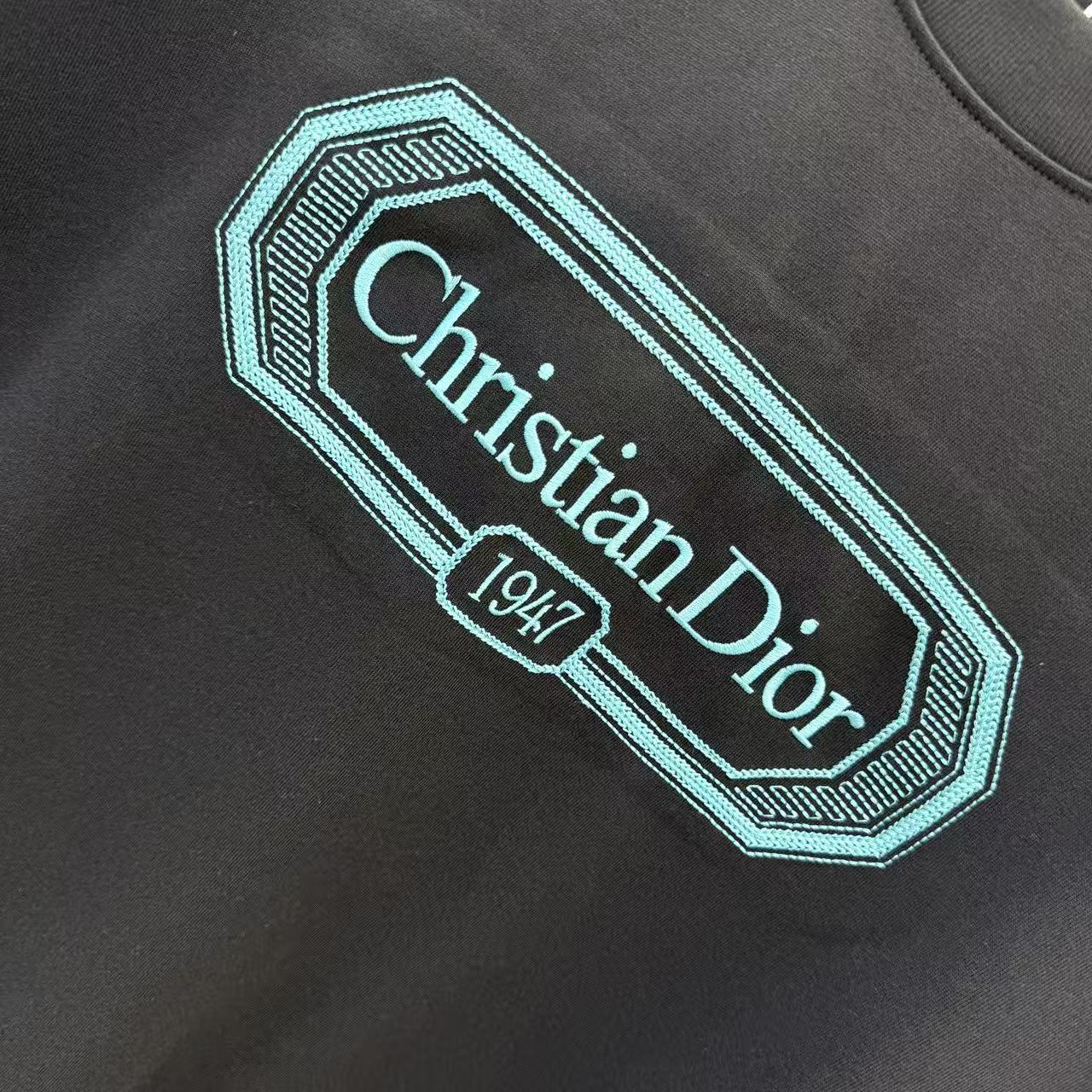 Dior DIO 2026春夏新款 字母锁链绣花
