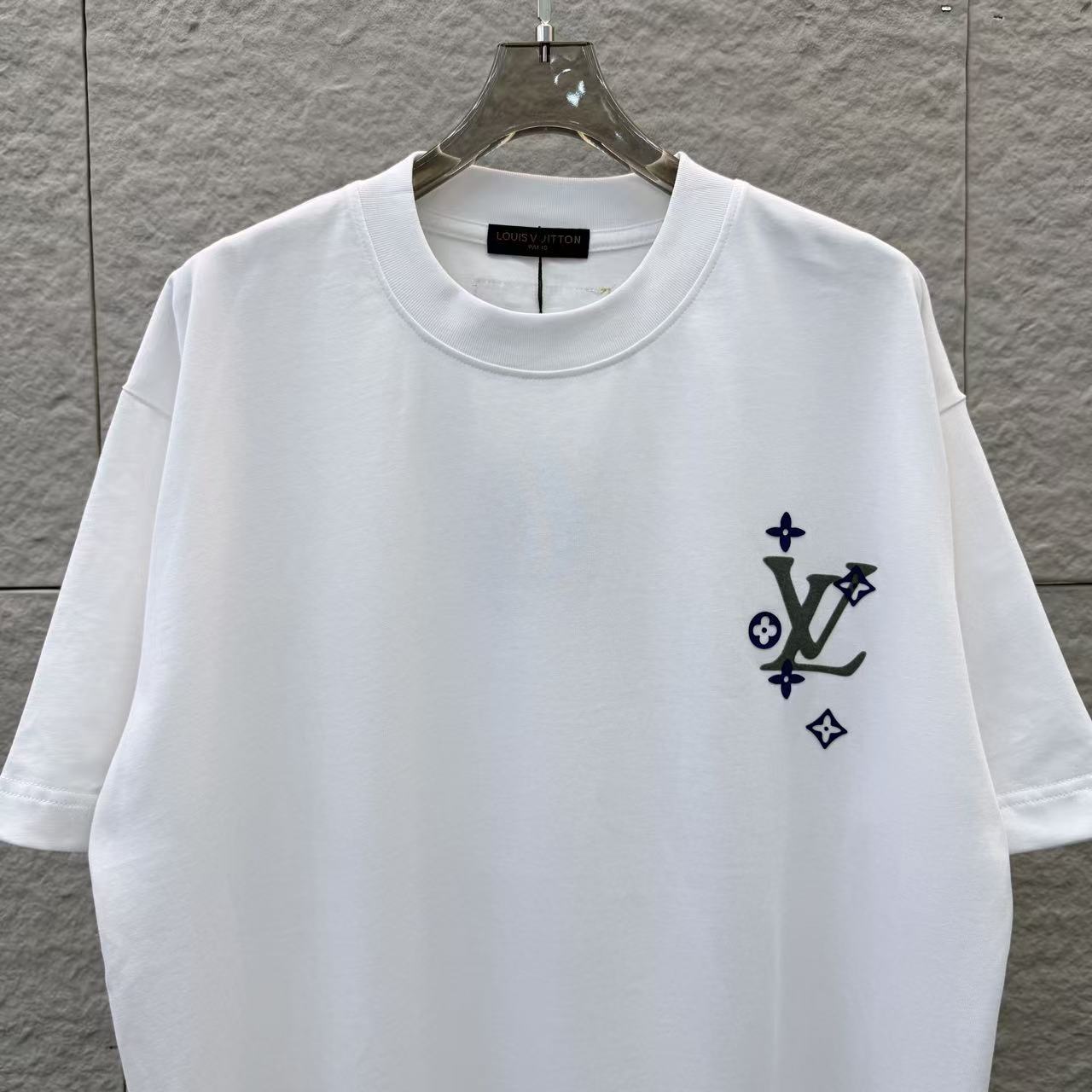 Louis Vuitton 1V 2026春夏新款 3D立体滴胶
