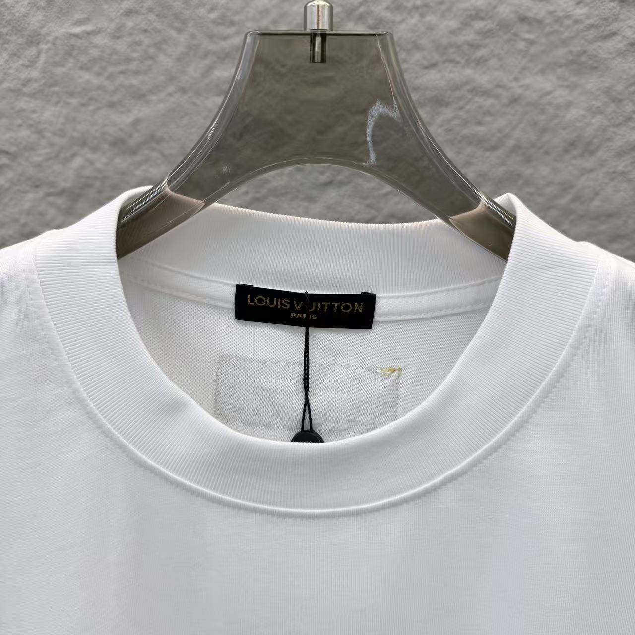Louis Vuitton 1V 2026春夏新款 3D立体滴胶
