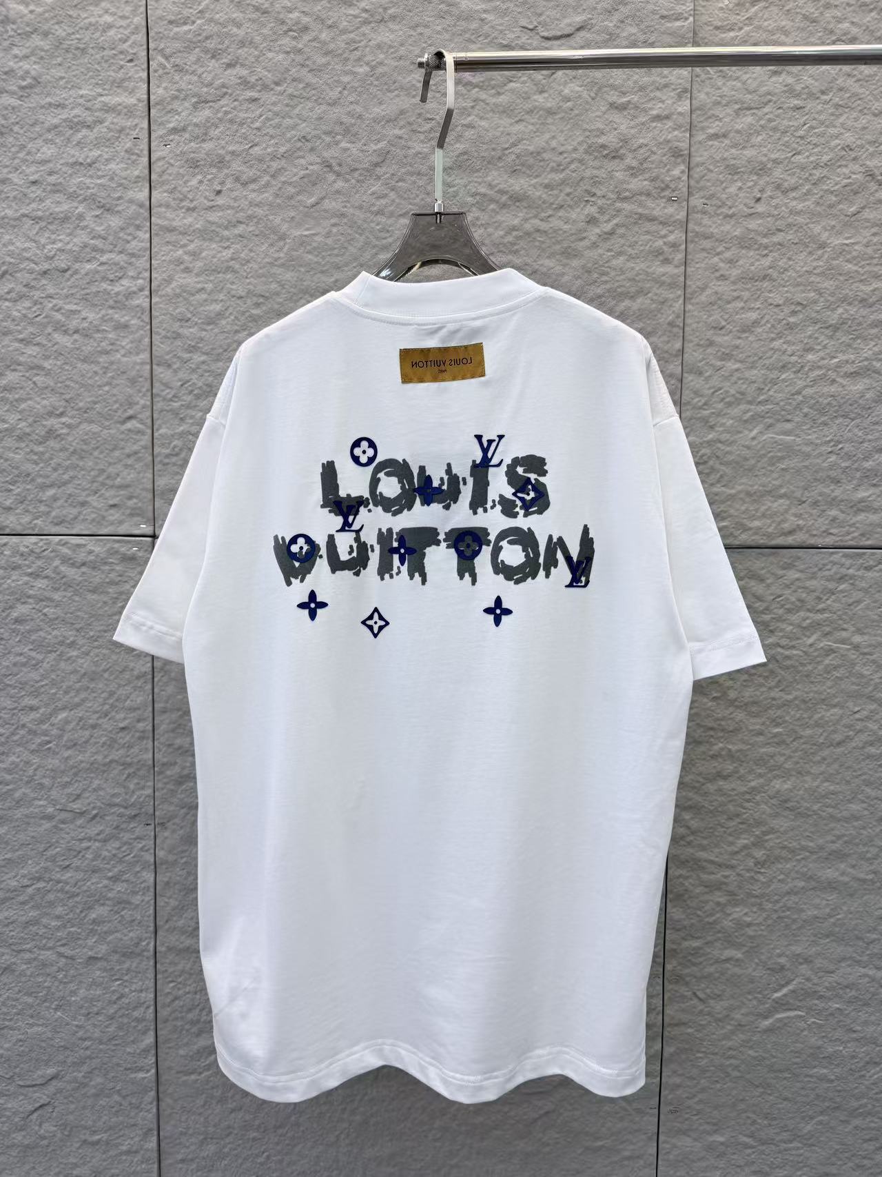 Louis Vuitton 1V 2026春夏新款 3D立体滴胶