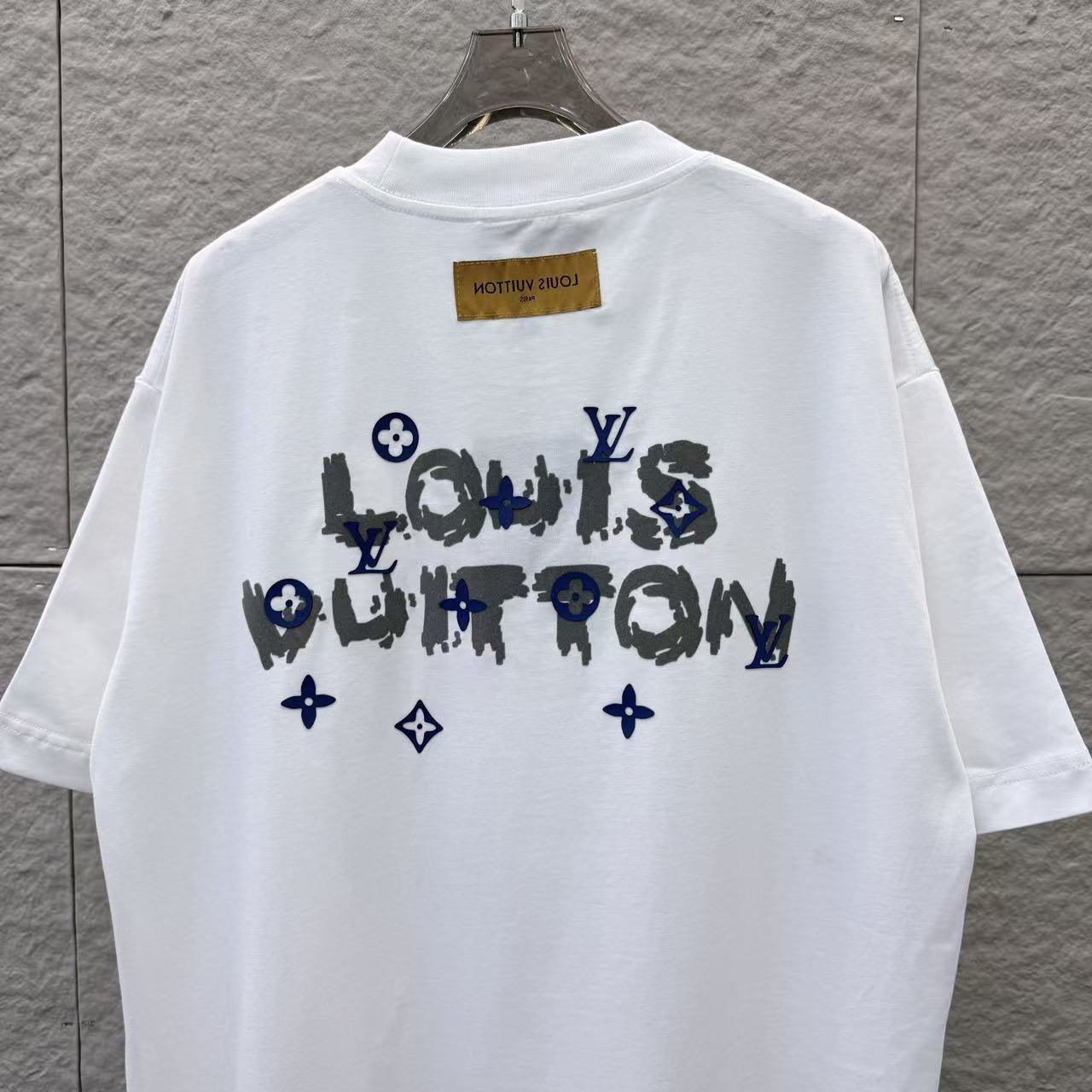 Louis Vuitton 1V 2026春夏新款 3D立体滴胶