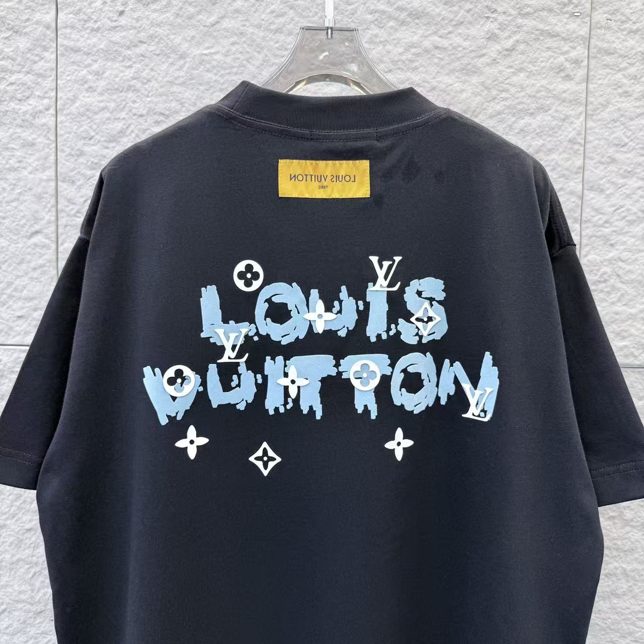 Louis Vuitton 1V 2026春夏新款 3D立体滴胶