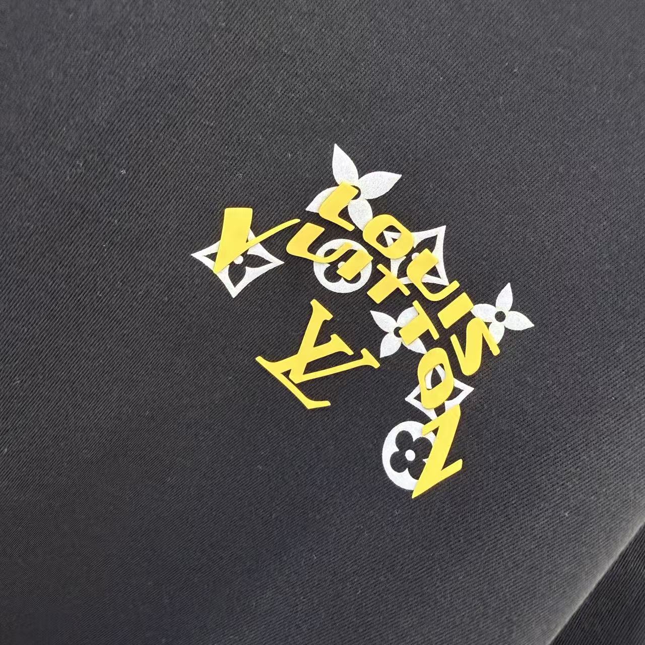 Louis Vuitton 1V 2026春夏新款 3D立体滴胶