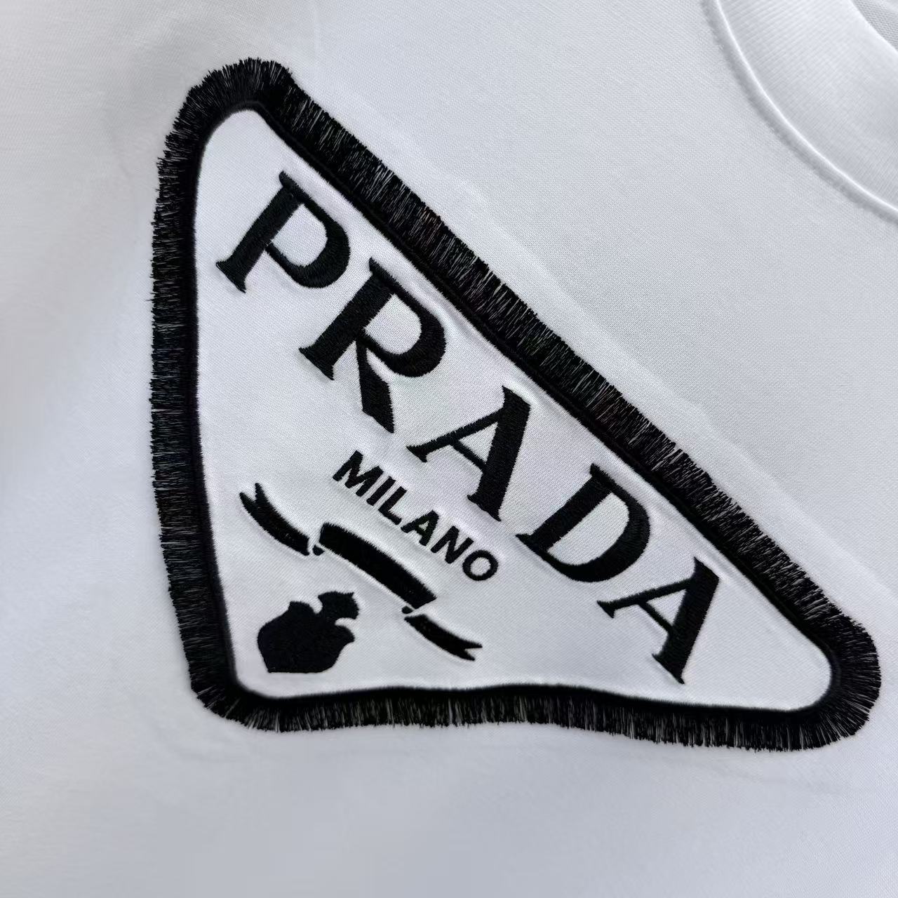 Prada PRA 2026春夏新款 流苏字母绣花
