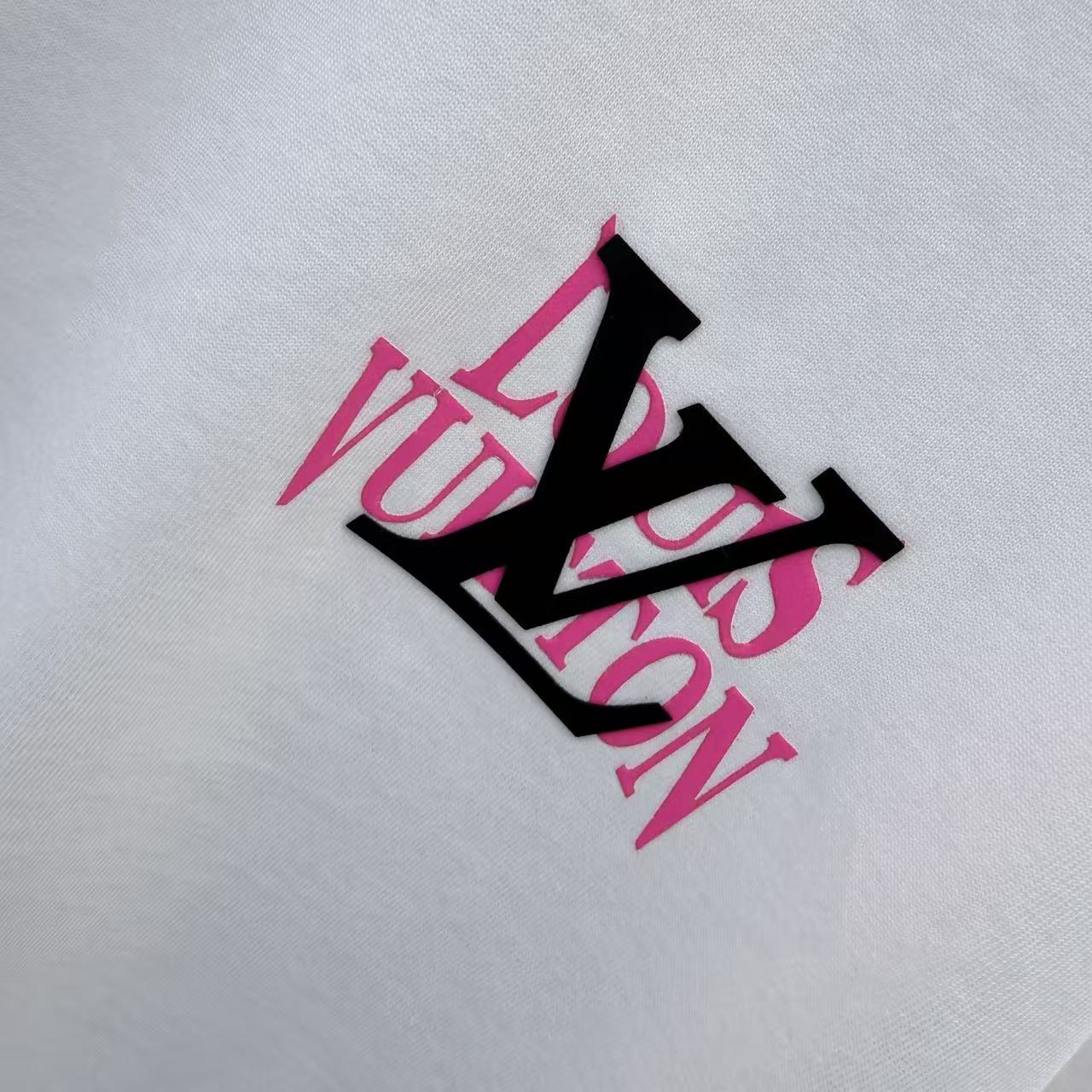 Louis Vuitton 1V 2026春夏新款 3D立体滴胶