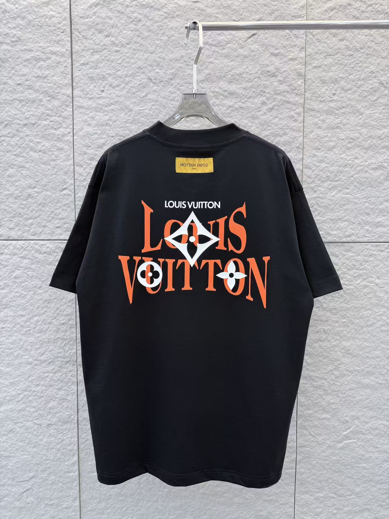 Louis Vuitton 1V 2026春夏新款 3D立体滴胶