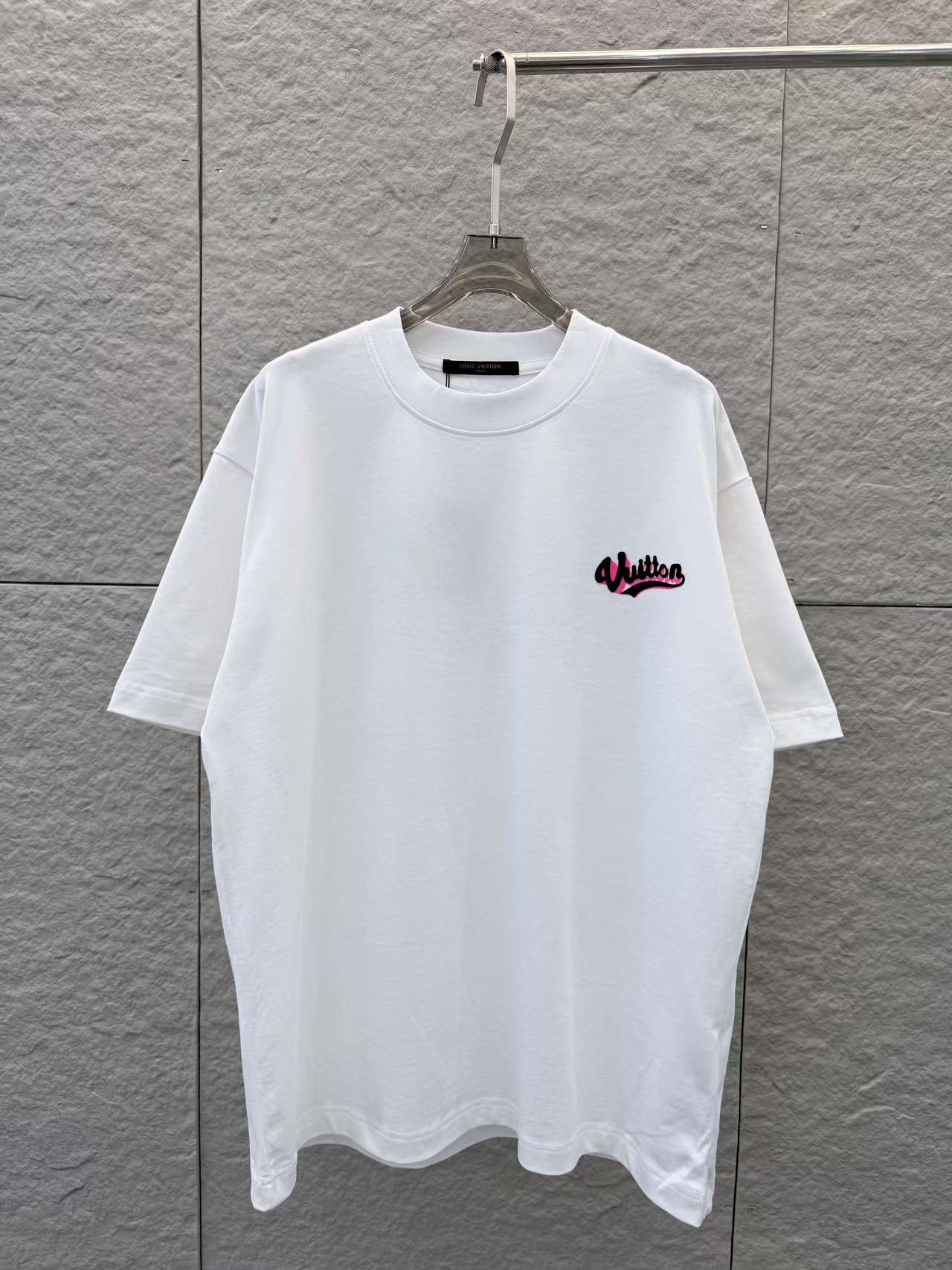 Louis Vuitton 1V 2026春夏新款 3D立体滴胶
