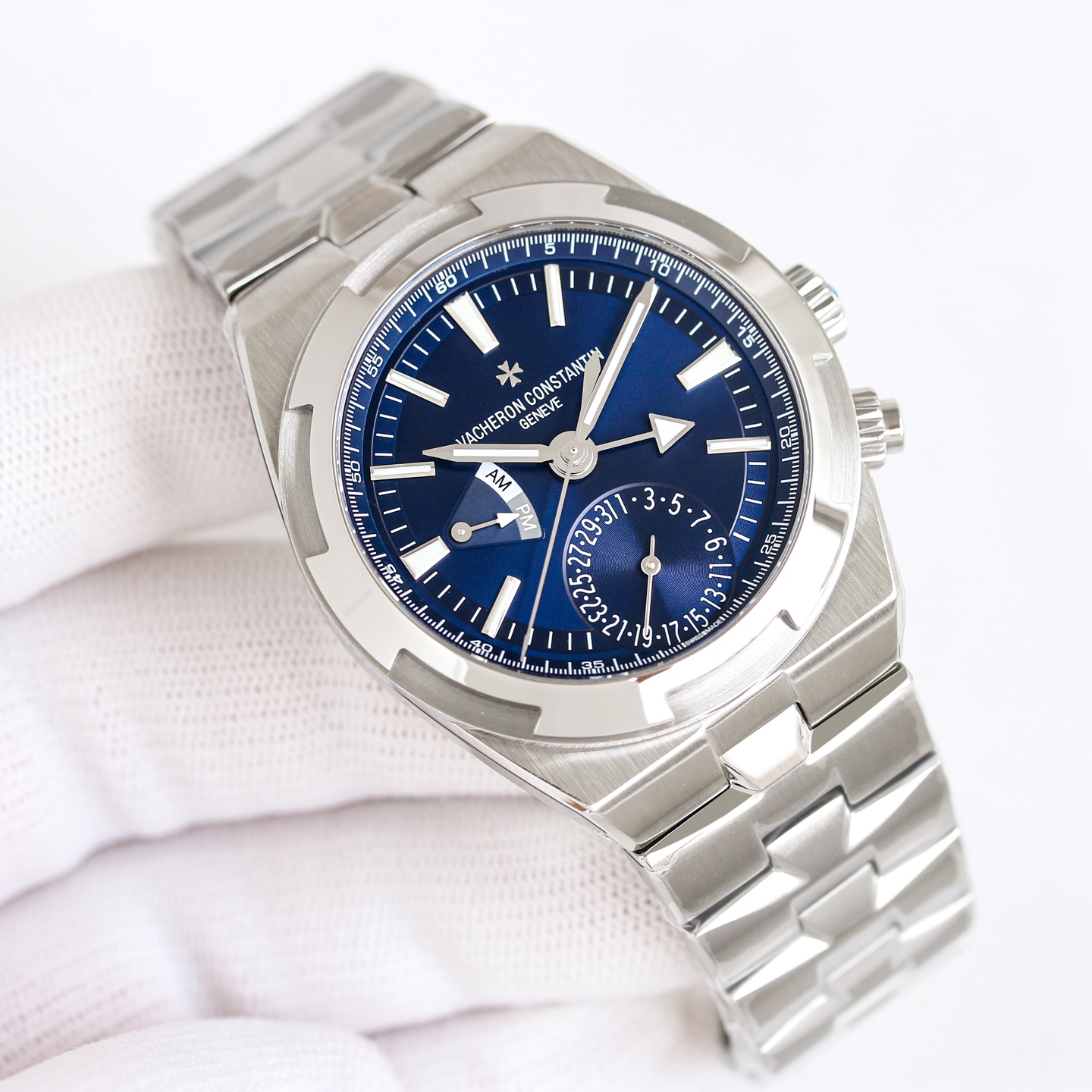 NO:860437,Gold recommends the new Vacheron Constantin/Zonghengsihai series 7920v/210A-B334/7920v details: function date, dual time zone, time!  The movement is a replica of the automatic mechanical 5110DT movement. The material is made of 904L stainless steel. The size is 41mm. The strap has a quick-release steel head, which is easy to replace. There are multiple color palettes to choose from, and there are four different styles to match perfectly. The steel strap is versatile/cowhide has two textures to choose from, formal wear/rubber strap sports,,,vacheron,cowhide19860909金 推荐 新款 江诗丹顿/纵横四海系列7920v/210A-B334/7920v 细节方面 功能日期、双时区、时间！ 机芯复刻自动机械5110DT机芯 材质采用904L精钢打造 尺寸41mm 表带快拆钢头,更换简单 多色盘选,并有四种不同风格完美搭配,钢带百搭/牛皮两种纹路可选正装/橡胶带运动,,,vacheron,cowhide,Watch
