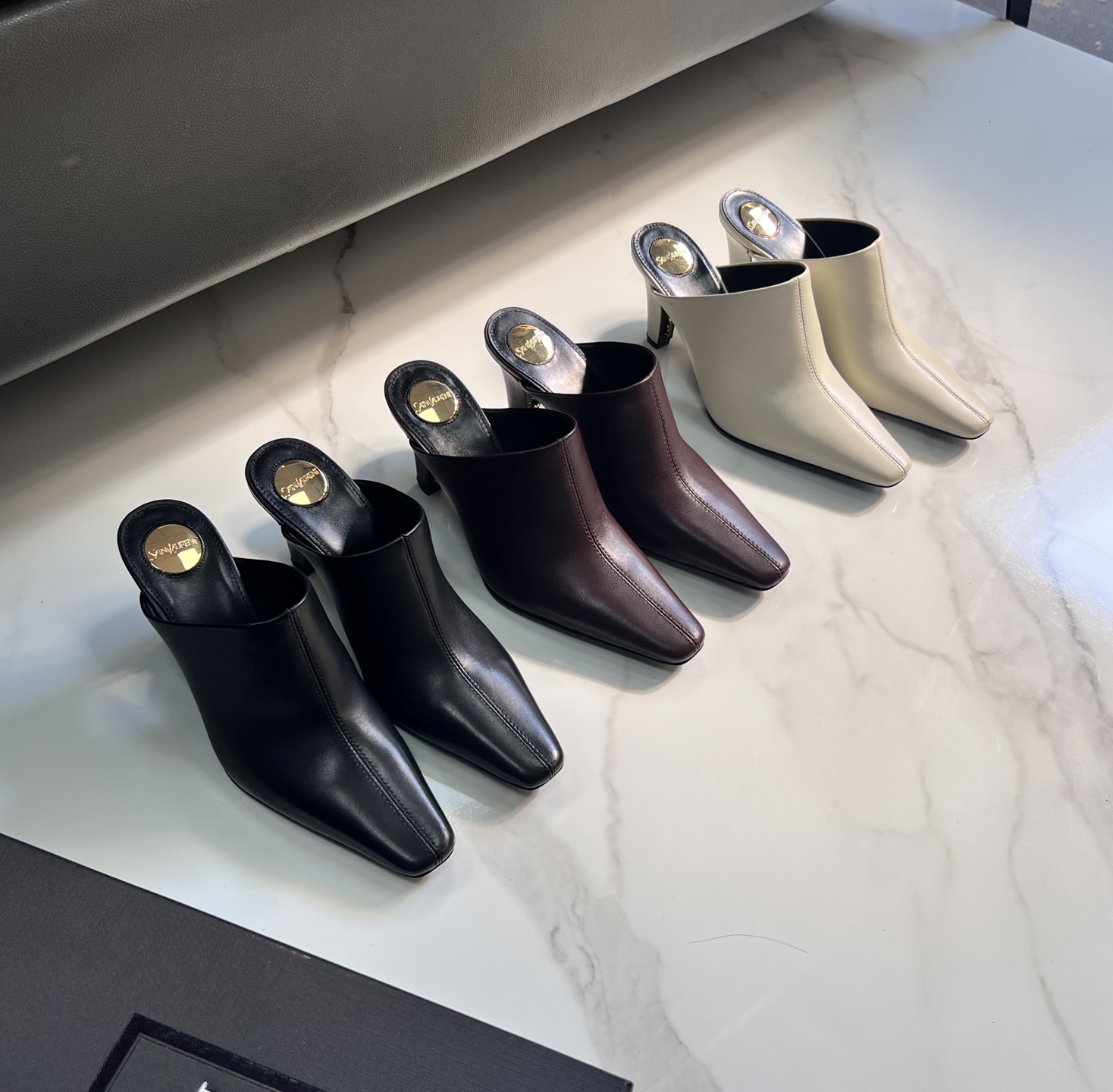 NO:651520,YSL Saint Laurent's new small square toe 7.5 heel high half drag. The quality is superb and the foot feel is great # versatile small leather shoes #好wearloafers # versatile loafers, boots, saint laurent, saint laurent, loafers, boots19860909YSL圣罗兰新款小方头7.5跟高半拖 品质超赞 脚感非常棒 #百搭小皮鞋#好穿乐福鞋#百搭乐福鞋,靴子,saint laurent,saint laurent,loafers,boots,Women's Shoes