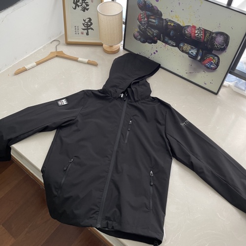 Helly Hansen Couple's Spring/Autumn Windproof Jacket with Hidden Hood - Black 1 Helly Hansen Couple's Spring/Autumn Windproof Jacket with Hidden Hood - Black