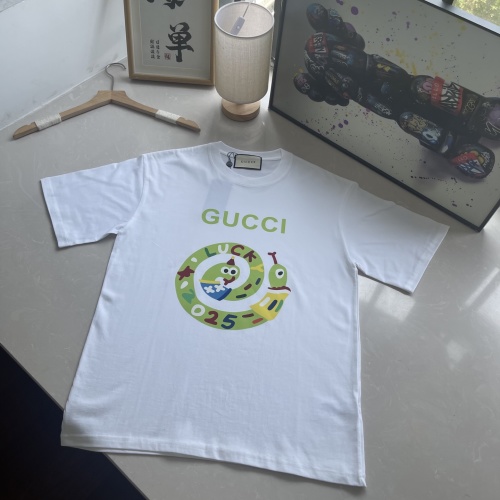 Gucci Luck 2025 Graphic Print Short Sleeve T-Shirt for Men and Women 1 Gucci Luck 2025 Graphic Print Short Sleeve T-Shirt for Men and Women