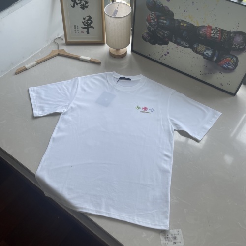 Louis Vuitton Printed Tee, Unisex Short Sleeve T-Shirt, High-End Version 1 Louis Vuitton Printed Tee, Unisex Short Sleeve T-Shirt, High-End Version