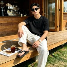 Zegna杰尼亚亚麻老钱风、高端定制-至尊商务休闲风26ss男士麻料圆领短袖T恤,经典商务男装,男装界的 Zegna杰尼亚亚麻老钱风、高端定制-至尊商务休闲风26ss男士麻料圆领短袖T恤,经典商务男装,男装界的