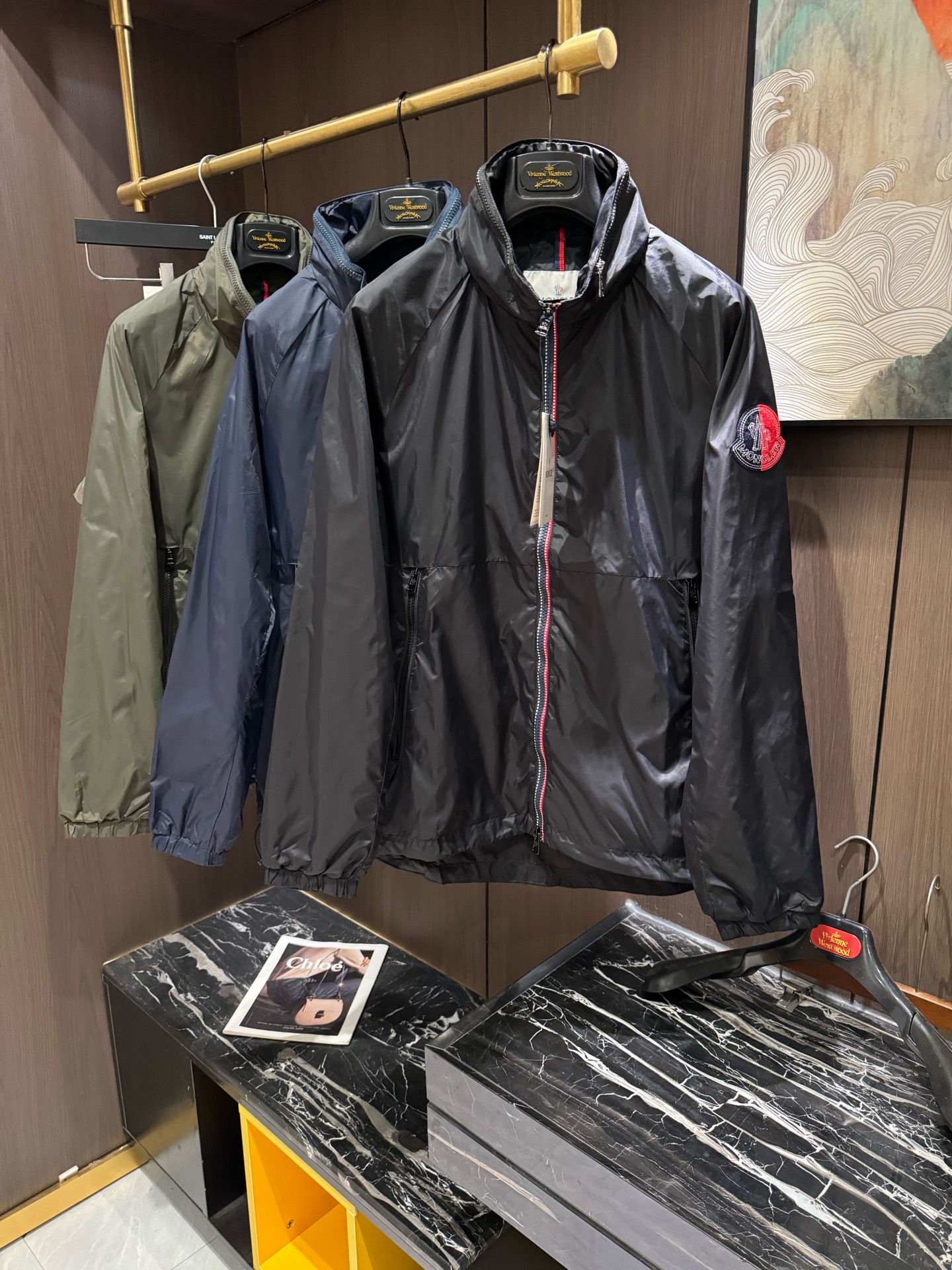 NO:120471,MON25S early spring men's hidden hooded jacket......High-density polyester fabric on the main body meets the needs of regular casual and tolerate all occasions. It is an excellent first choice item during the dressing season, and it has excellent practical wearability!  !  !  Code number M-3XL, Jackets & coats, Jackets & coats, Hats, Alexander wang19860909MON25S早春男士隐藏式连帽外套夹克.......主体高密度聚酯纤维面料 满足于常规休闲且包容所有场合的着装需求,出在穿搭季属于极出色的首选单品,实穿性极佳！！！码数M-3XL,,jackets & coats,jackets & coats,hats,alexander wang,Men's clothing