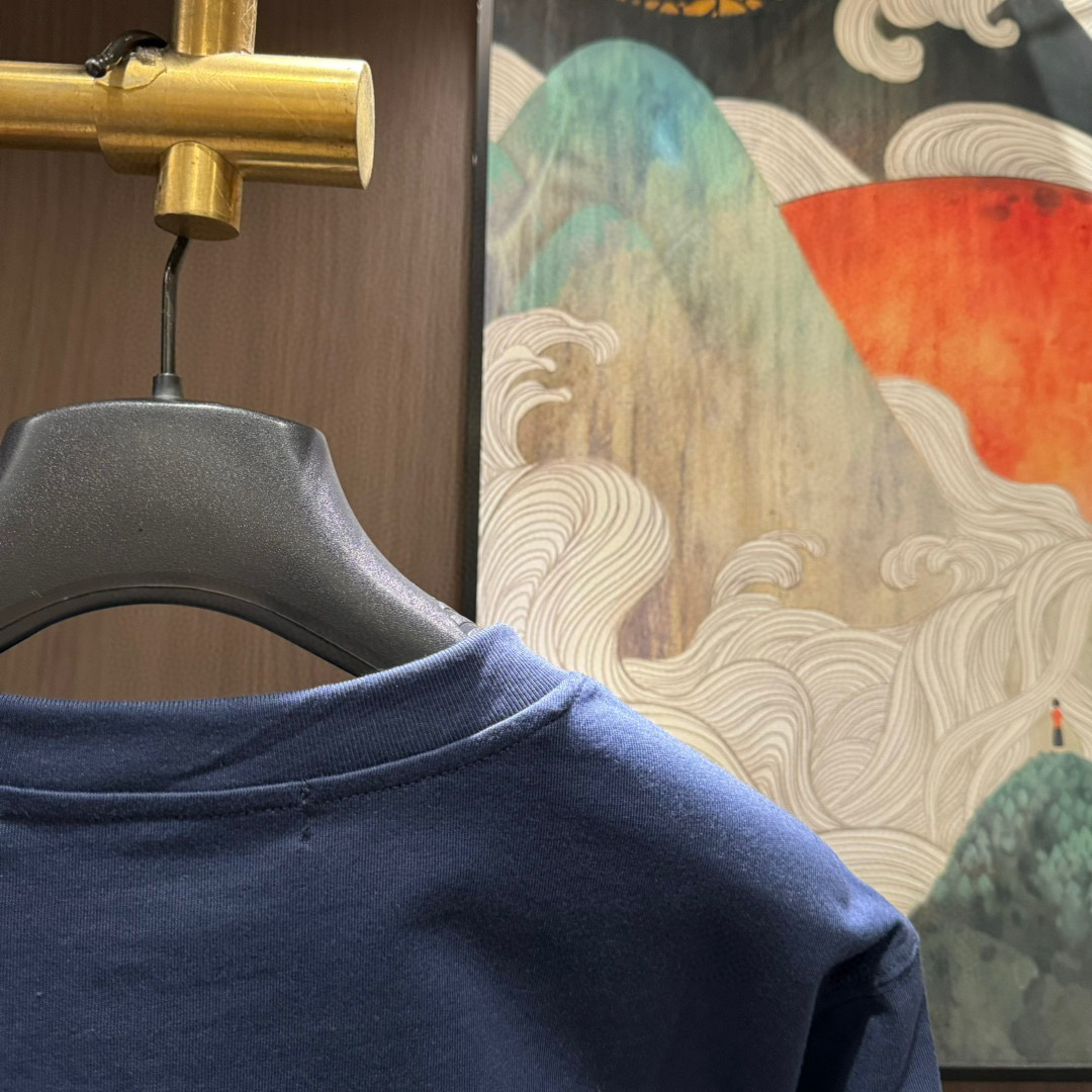 PLAY2025 New Short Sleeve T-Shirts: Comfortable, Practical, and Stylish for Spring and Summer - 图片 4