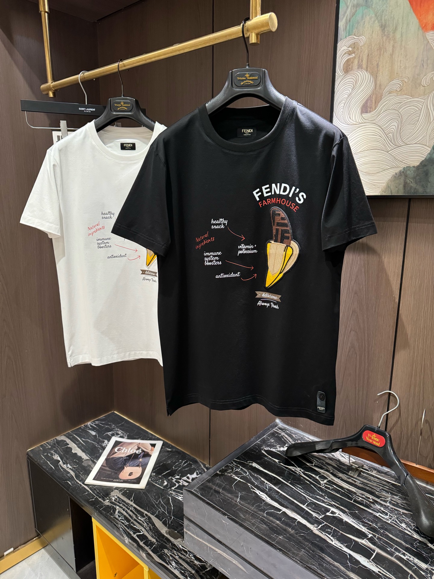 NO:118539,FD2025 Spring and Summer new short-sleeved sleeves have a bright and bright overall color, smooth and soft feel, with a strong drape, natural and soft texture, super comfortable in the body, and a strong drape!  T-shirts are very comfortable and practical in daily wear, super toughness is better than ordinary cotton, the texture is delicate, soft and skin-friendly, the touch is light and cool, the color is bright and the color is fast, the breathability and drape are good.. Number of codes M-3XL, T-shirt,tees, t-shirt,alexander wang19860909FD2025 春夏新款短袖 整体上色泽较鲜明和光亮,手感顺滑揉软,悬垂感特强,质地自然柔软、贴身超级舒服,悬垂感特强！ T恤日常穿搭很自在很实用,超级的有韧性比起一般的棉手感质感都更好的,面料质地细腻、柔软、亲肤,触感轻薄凉爽,色泽艳丽色牢度高,透气性及悬垂性好..码数M-3XL,,T-shirt,tees，t-shirt,alexander wang,Men's clothing