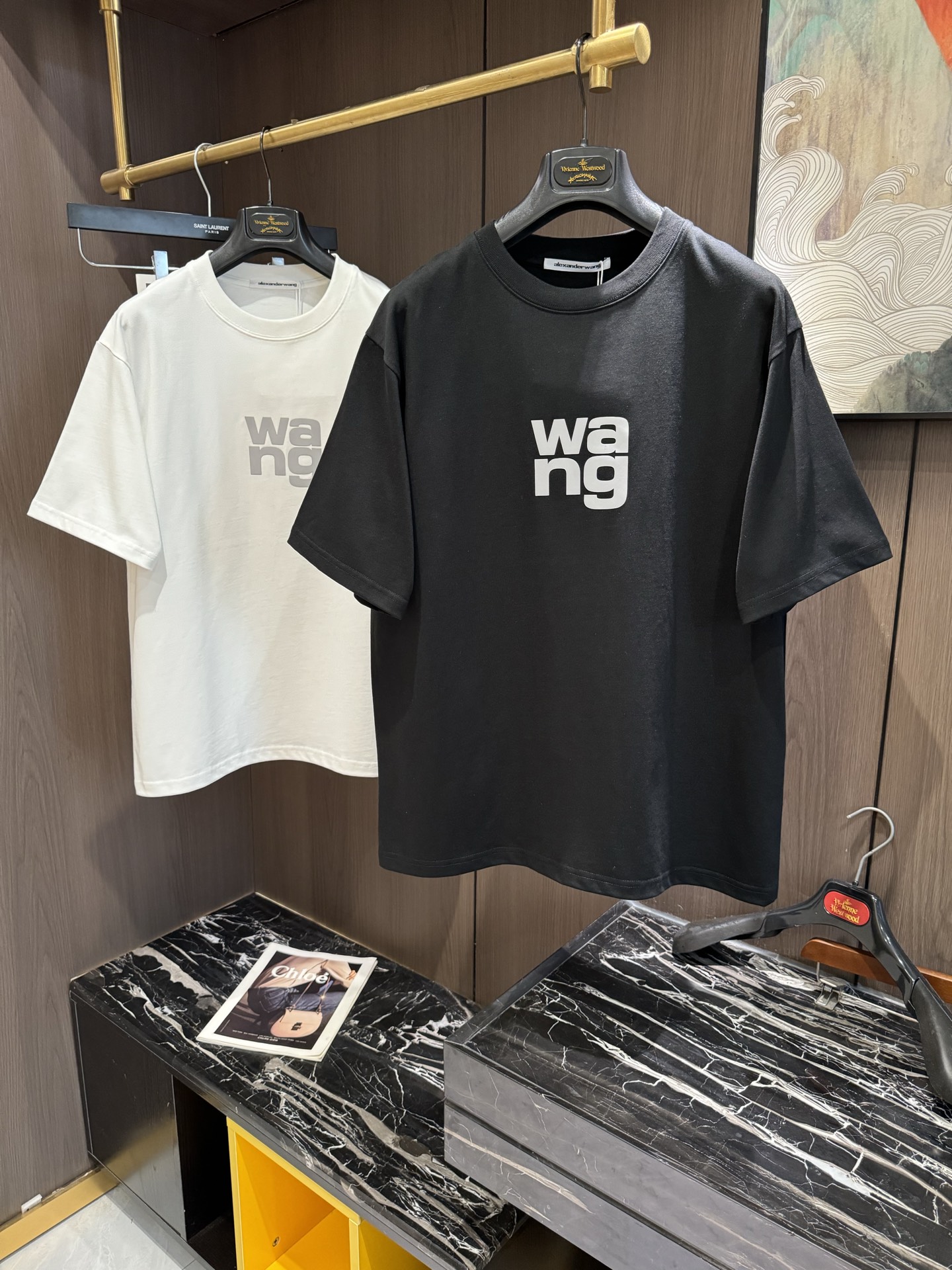 NO:120460,ALEX2025 spring and summer new short-sleeved sleeves have a bright and bright overall color, smooth and soft feel, with a strong drape, natural and soft texture, super comfortable in the body, and a strong drape!  T-shirts are very comfortable and practical in daily wear, super toughness is better than ordinary cotton, the texture is delicate, soft and skin-friendly, the touch is light and cool, the color is bright and the color is fast, the breathability and drape are good.. S-XL, T-shirt,tees, t-shirt,alexander wang19860909ALEX2025 春夏新款短袖 整体上色泽较鲜明和光亮,手感顺滑揉软,悬垂感特强,质地自然柔软、贴身超级舒服,悬垂感特强！ T恤日常穿搭很自在很实用,超级的有韧性比起一般的棉手感质感都更好的,面料质地细腻、柔软、亲肤,触感轻薄凉爽,色泽艳丽色牢度高,透气性及悬垂性好..码数S-XL,,T-shirt,tees，t-shirt,alexander wang,Men's clothing