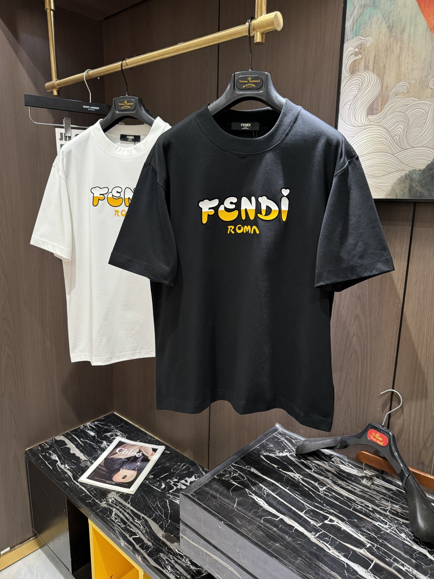 NO:120463,FD2025 Spring and Summer new short-sleeved sleeves have a bright and bright overall color, smooth and soft feel, with a strong drape, natural and soft texture, super comfortable in the body, and a strong drape!  T-shirts are very comfortable and practical in daily wear, super toughness is better than ordinary cotton, the texture is delicate, soft and skin-friendly, the touch is light and cool, the color is bright and the color is fast, the breathability and drape are good.. S/3XL, T-shirt,tees, t-shirt,alexander wang19860909FD2025 春夏新款短袖 整体上色泽较鲜明和光亮,手感顺滑揉软,悬垂感特强,质地自然柔软、贴身超级舒服,悬垂感特强！ T恤日常穿搭很自在很实用,超级的有韧性比起一般的棉手感质感都更好的,面料质地细腻、柔软、亲肤,触感轻薄凉爽,色泽艳丽色牢度高,透气性及悬垂性好..码数S/3XL,,T-shirt,tees，t-shirt,alexander wang,Men's clothing