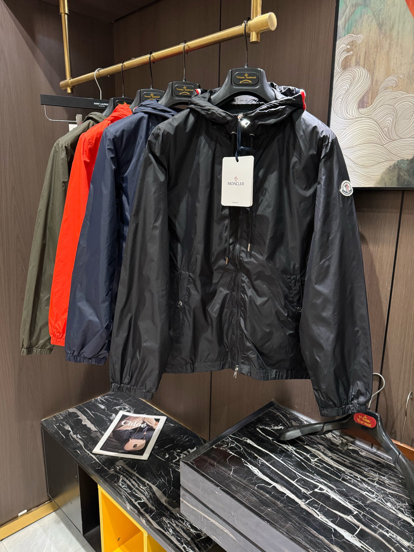 NO:126690,MON25S early spring men's hooded jacket......High-density polyester fabric on the main body meets the needs of regular casual and tolerate all occasions. It is an excellent first choice item during the dressing season, and it has excellent practical wearability!  !  !  Code number M-3XL, Jackets & coats, Jackets & coats, Hats, Alexander wang19860909MON25S早春男士连帽外套夹克.......主体高密度聚酯纤维面料 满足于常规休闲且包容所有场合的着装需求,出在穿搭季属于极出色的首选单品,实穿性极佳！！！码数M-3XL,,jackets & coats,jackets & coats,hats,alexander wang,Men's clothing