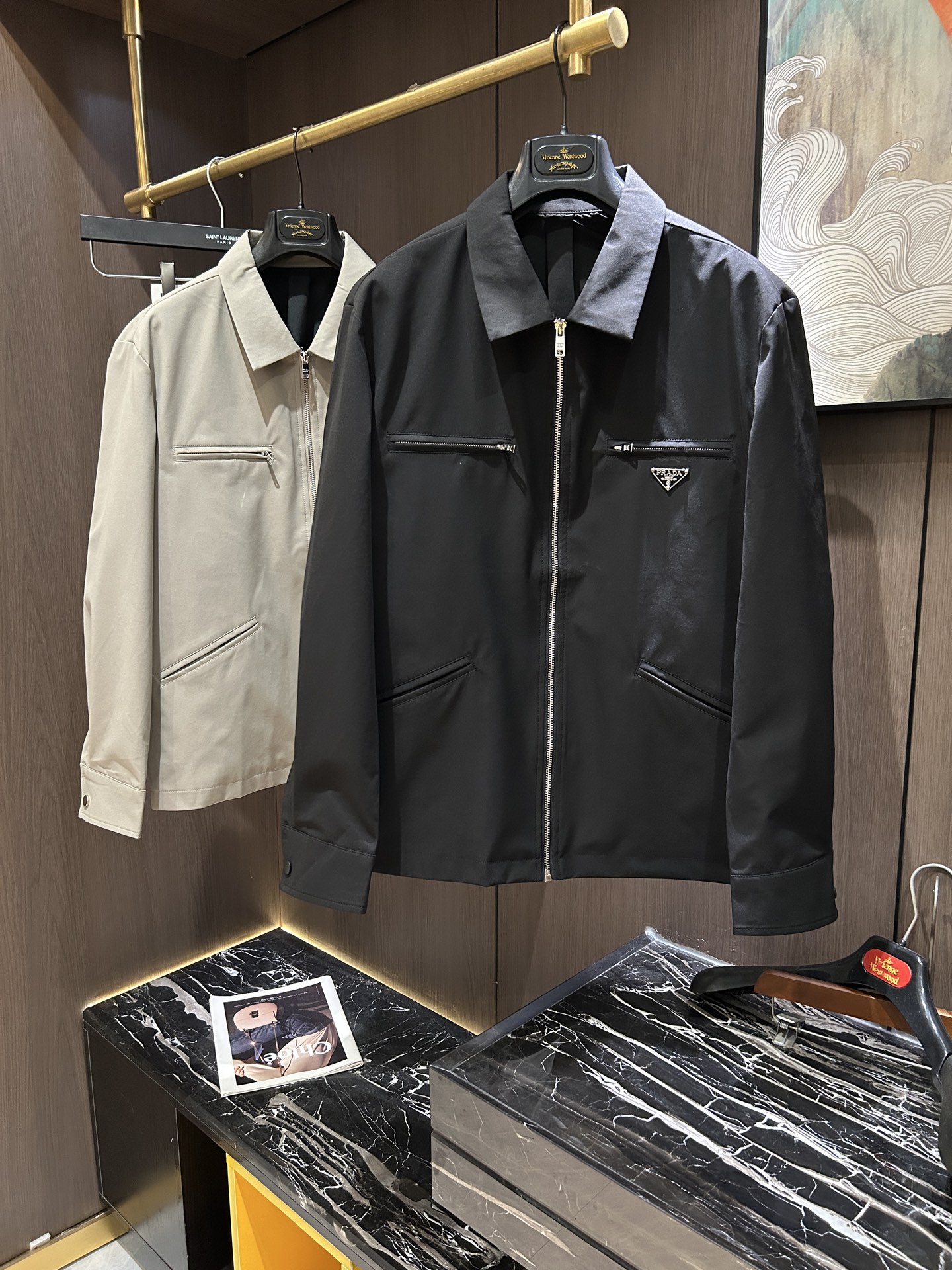 NO:550995,PRA25S business casual lapel jacket, classic lapel jacket provides gentlemen with a full range of products that return to nature, is capable and not dull, and is also a fashion element. This is a rare elegant, simple, comfortable and personalized jacket!  Code number M-3XL, prada, jackets & coats, jackets & coats, alexander wang19860909PRA25S商务休闲翻领夹克外套,经典款翻领夹克 为绅士们提供匠心独具的全系列产品,返璞归真的感觉,干练不呆板,又是一种时尚元素,这是一款不可多得的优雅、简洁、舒适、个性化夹克！码数M-3XL,,prada,jackets & coats,jackets & coats,alexander wang,Men's clothing