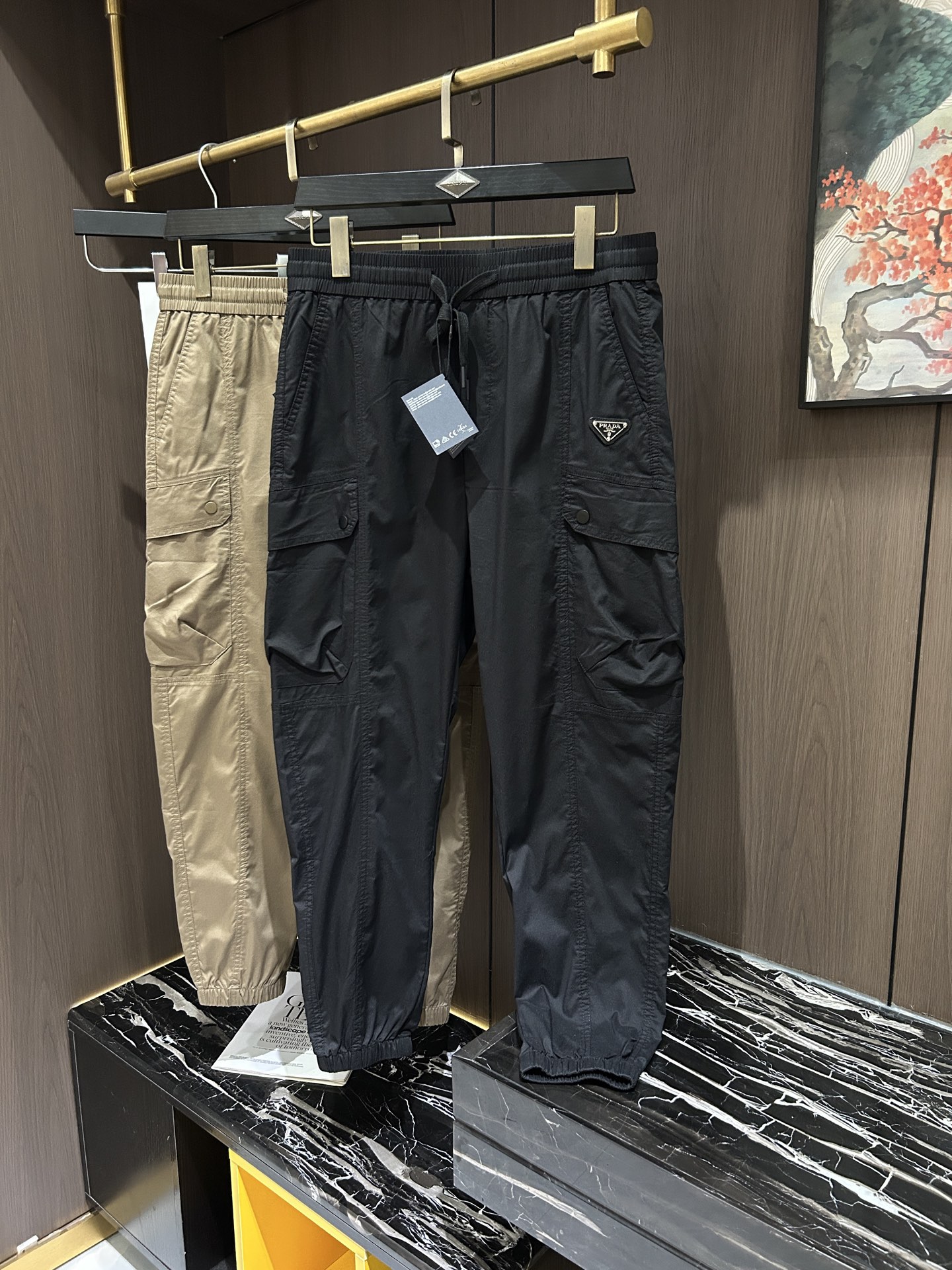 NO:139609,PRA2025 new style men's casual versatile trousers... Size 29-3635, prada, alexander wang19860909PRA2025新款 男士休闲百搭束脚裤…码数29-3635,,prada,alexander wang,Men's clothing