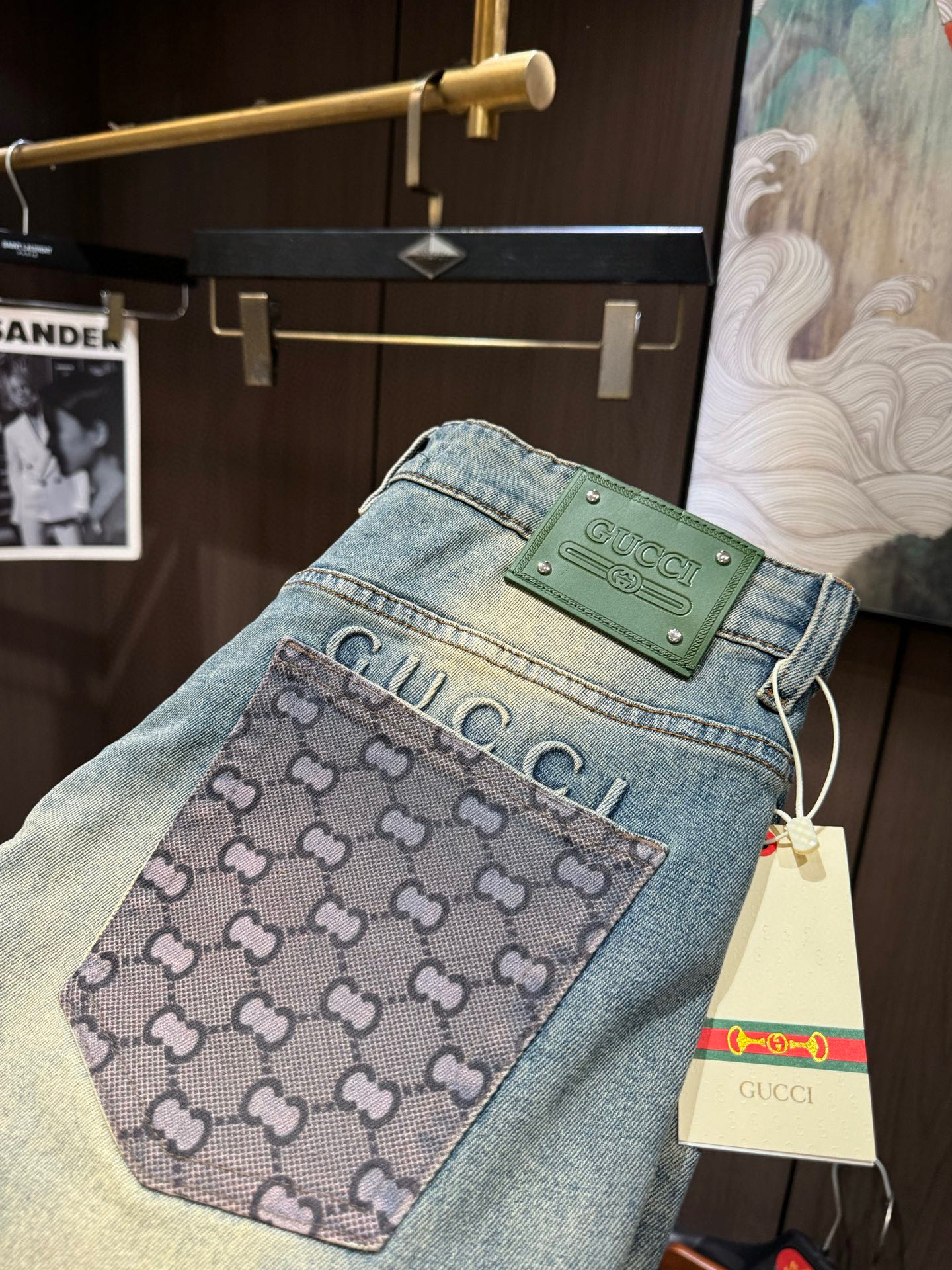 NO:139593,GU25S spring and summer men's casual jeans......Made of cotton denim fabric, soft texture without losing muscles and bones, dry and tough feel. Classic iconic brand logo, soul-like embellishment. All indicators are top-quality, which naturally brings an excellent body feel!  !  !  29-3837, jeans,alexander wang19860909GU25S春夏男士休闲牛仔裤.......棉质牛仔面料打造 质地柔软又不失筋骨,手感干爽有韧性 经典的标志性品牌徽标,灵魂般的点缀 各项指标皆为上品,自然带来极佳的上身体感！！！码数29-3837,,jeans,alexander wang,Men's clothing