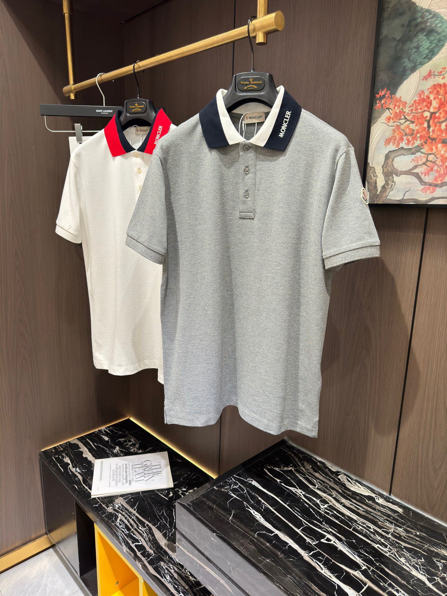 NO:148703,MON25S Spring and Summer Men's POLO Iconic LOGO logo Overall very light business and casual!  !  The upper body is light, comfortable and smooth. It is definitely a piece that makes you feel good for money!  !  !  Code number M-2XL, alexander wang19860909MON25S春夏男士POLO 标志性LOGO徽标 整体非常的轻商务休闲！！上身轻盈舒适顺滑 到手绝对让你觉得物有所值的一件单品！！！码数M-2XL,,alexander wang,Men's clothing