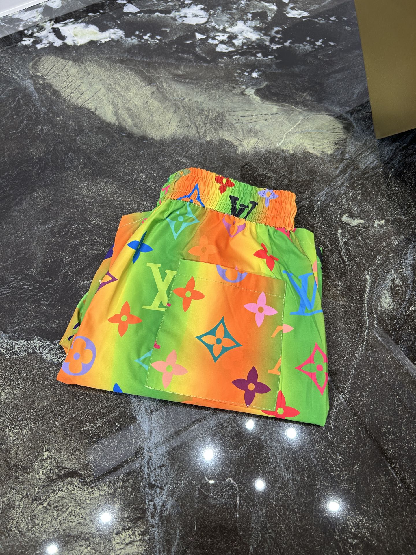 NO:153011,LV25S summer men's casual shorts cropped pants... size M-3XL, louis vuitton, shorts, alexander wang19860909LV25S夏季男士休闲短裤五分裤......码数M-3XL,,louis vuitton,shorts,alexander wang,Men's clothing