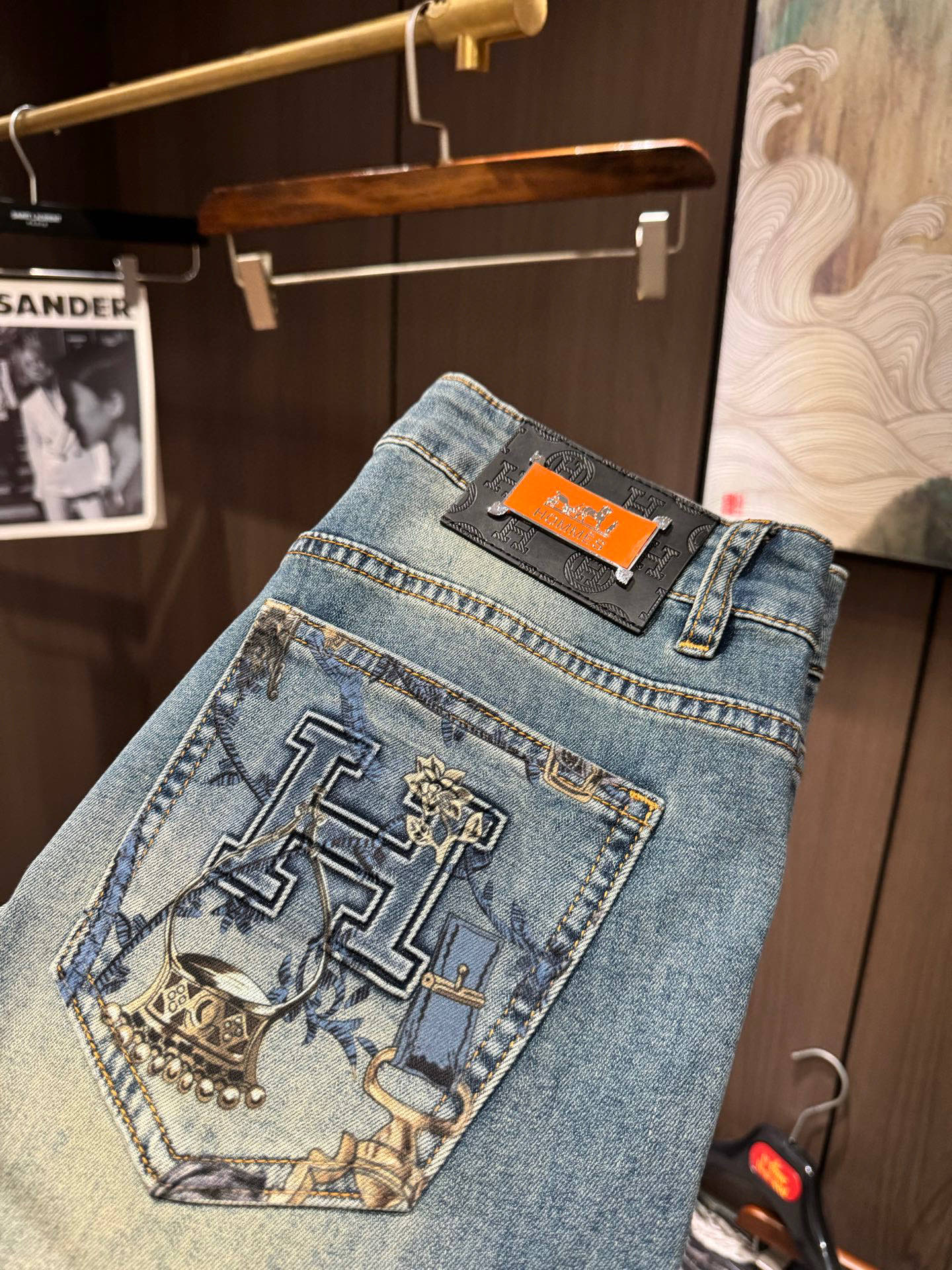 NO:152228,HER25S spring and summer men's casual jeans......Made of cotton denim fabric, soft texture without losing muscles and bones, dry and tough feel. Classic iconic brand logo, soul-like embellishment. All indicators are top-quality, which naturally brings an excellent body feel!  !  !  29-3837, jeans,alexander wang19860909HER25S春夏男士休闲牛仔裤.......棉质牛仔面料打造 质地柔软又不失筋骨,手感干爽有韧性 经典的标志性品牌徽标,灵魂般的点缀 各项指标皆为上品,自然带来极佳的上身体感！！！码数29-3837,,jeans,alexander wang,Men's clothing