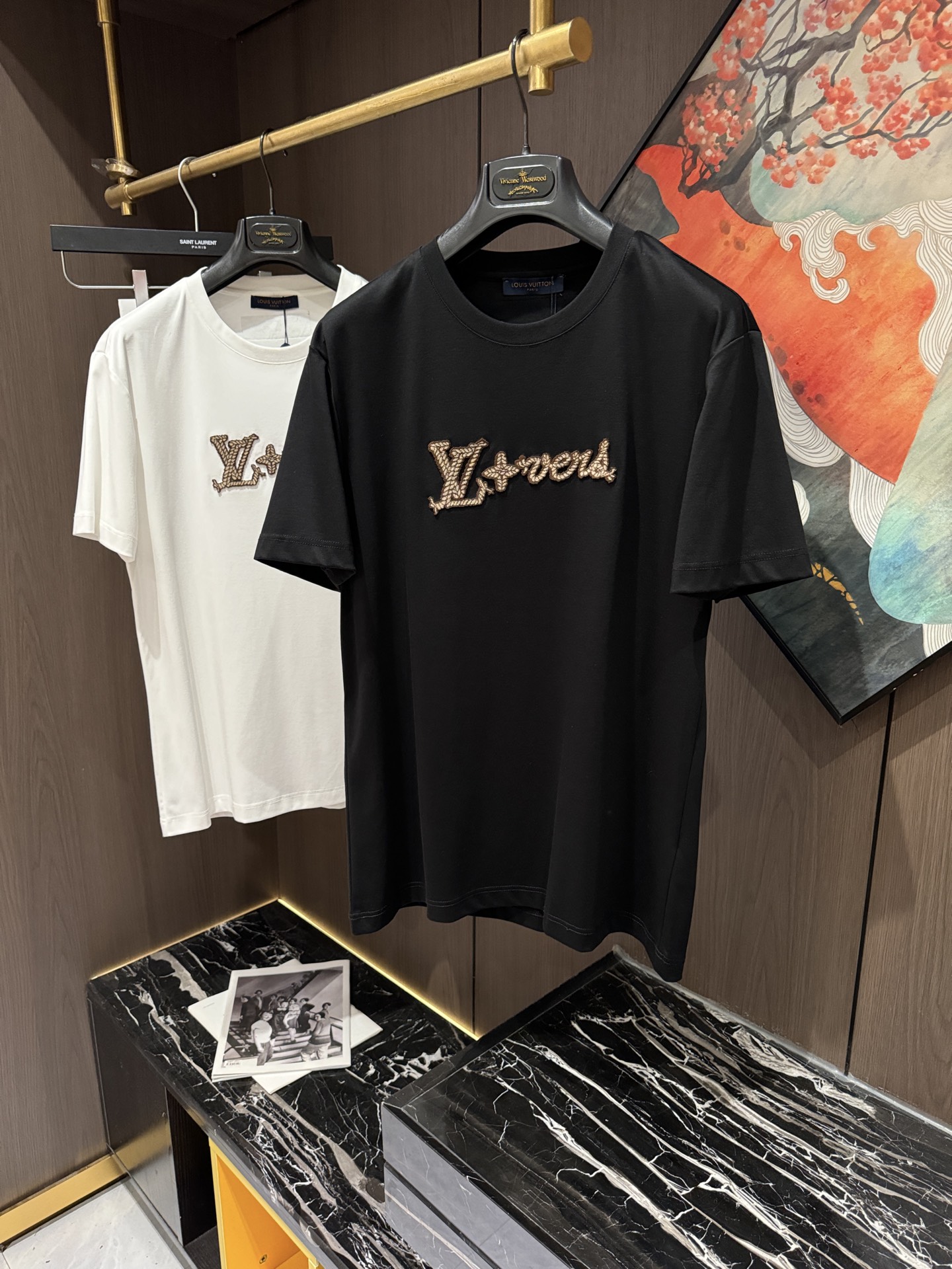 NO:496446,LV 25S summer new casual round neck short sleeves, size M-4XL, louis vuitton, T-shirt, alexander wang19860909LV 25S夏季新款休闲圆领短袖,码数M-4XL,,louis vuitton,T-shirt,alexander wang,Men's clothing