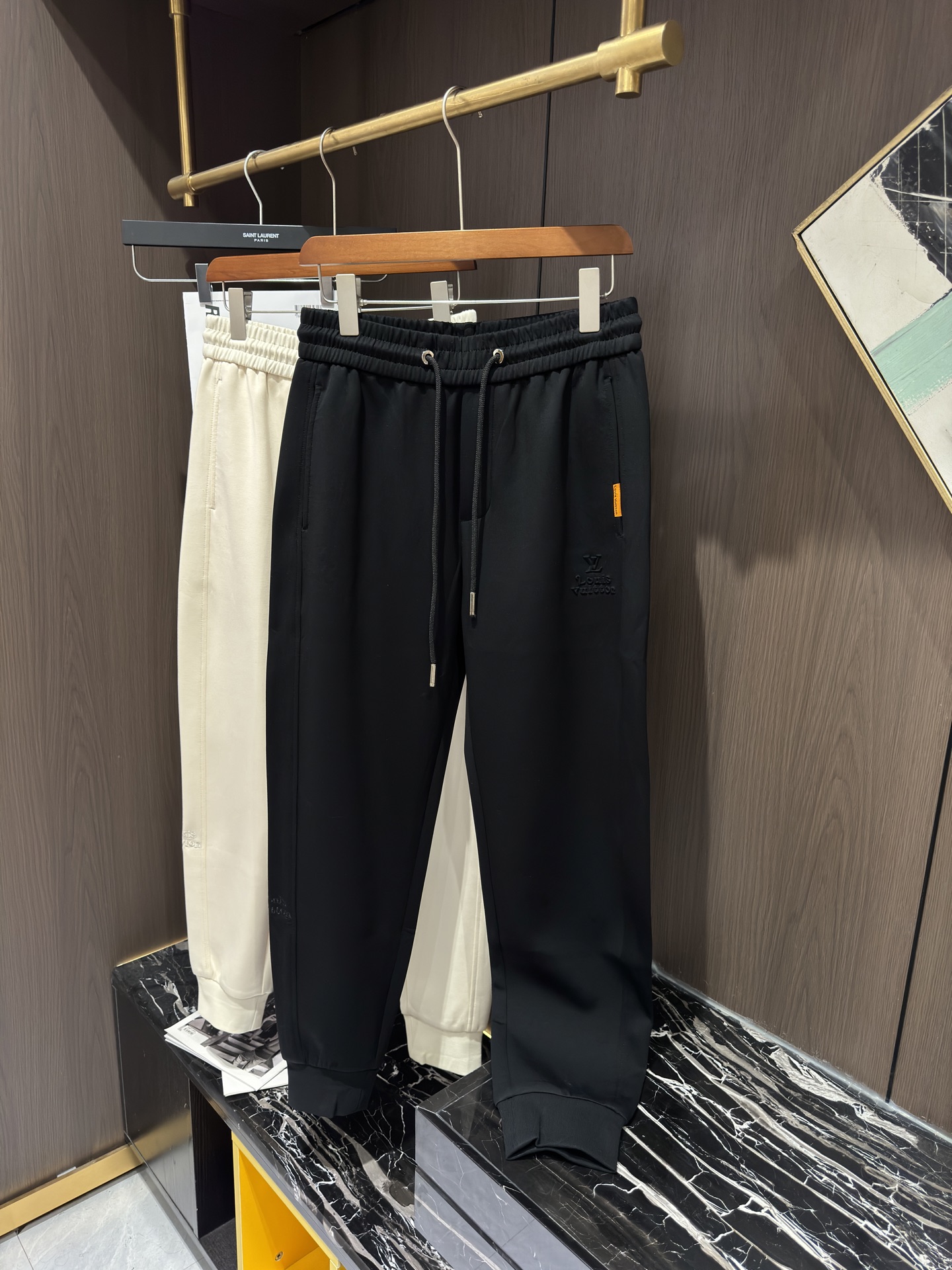 NO:565746,LV25S new men's casual pants, size M-3XL, louis vuitton, alexander wang19860909LV25S新款男士休闲裤,码数M-3XL,,louis vuitton,alexander wang,Men's clothing
