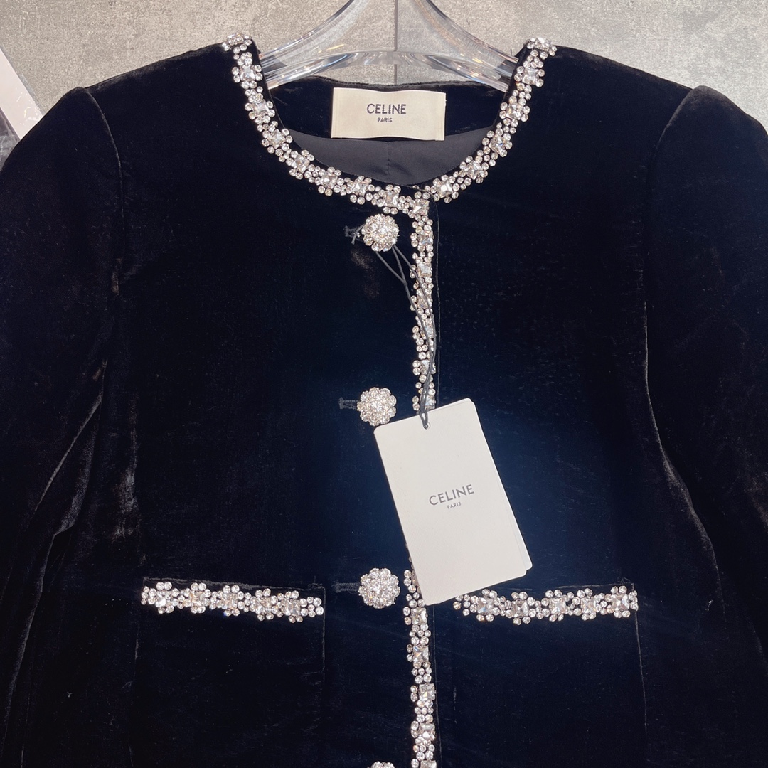 High-End Women’s Suit with Velvet Coat in Black, Silk-Poly Fabric, Various Sizes. - 图片 2