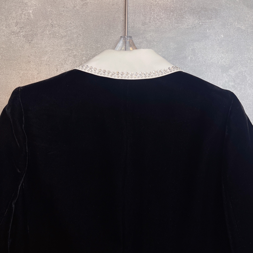2024 Autumn High-End Women’s Suit: Velvet, Stylish, Aristocratic, Black, Silk-Poly Blend - 图片 8